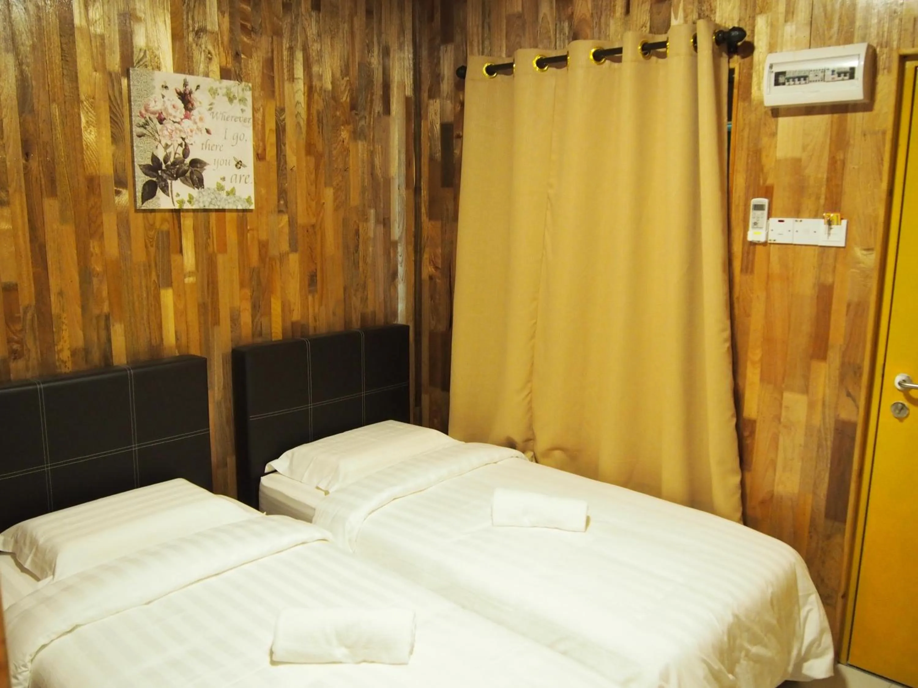 Bed in Mabohai Resort Klebang