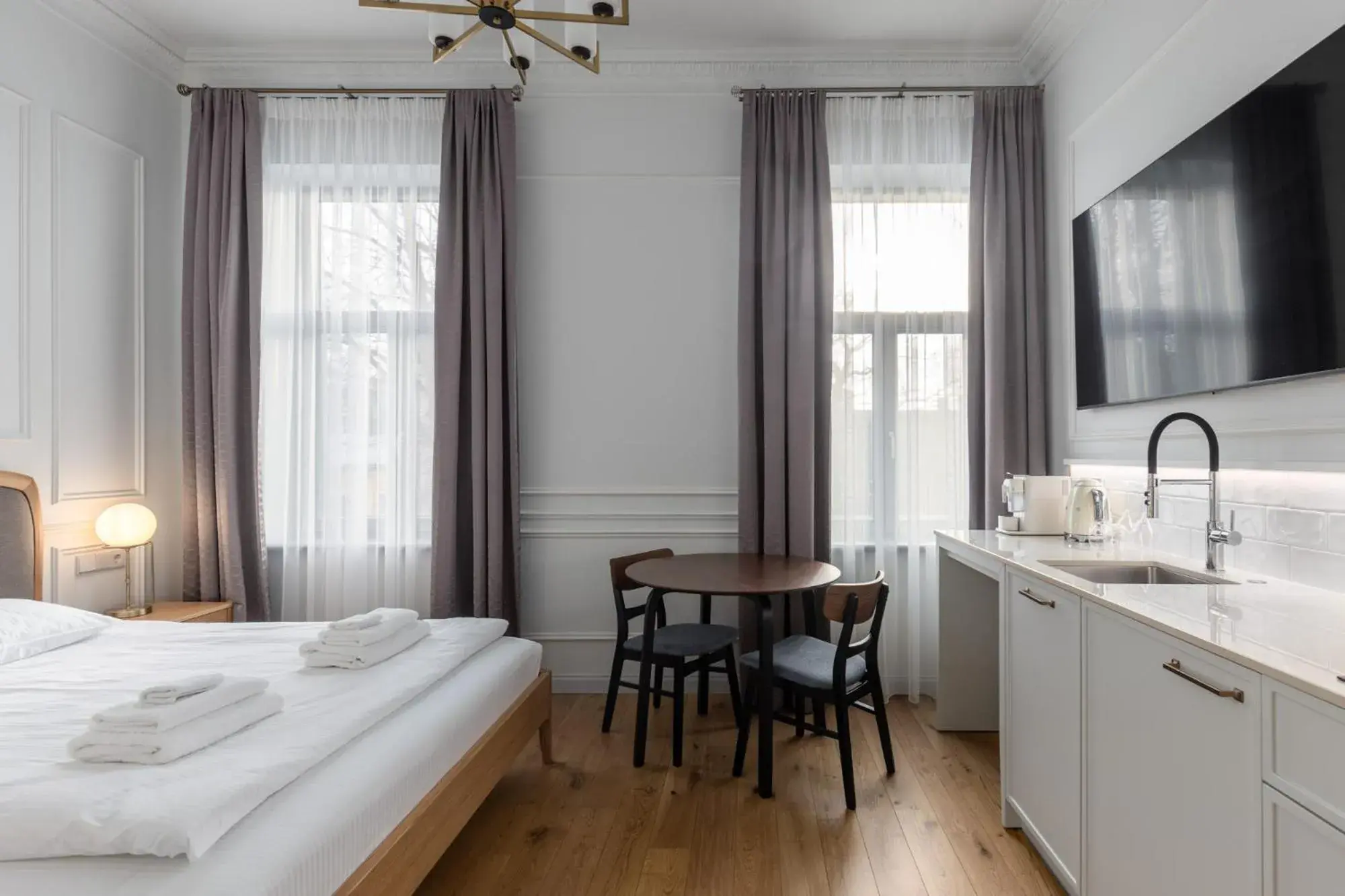 Large Double Room in Roze Kurmajas Apartments Large Double Room in Roze Kurmajas Apartments