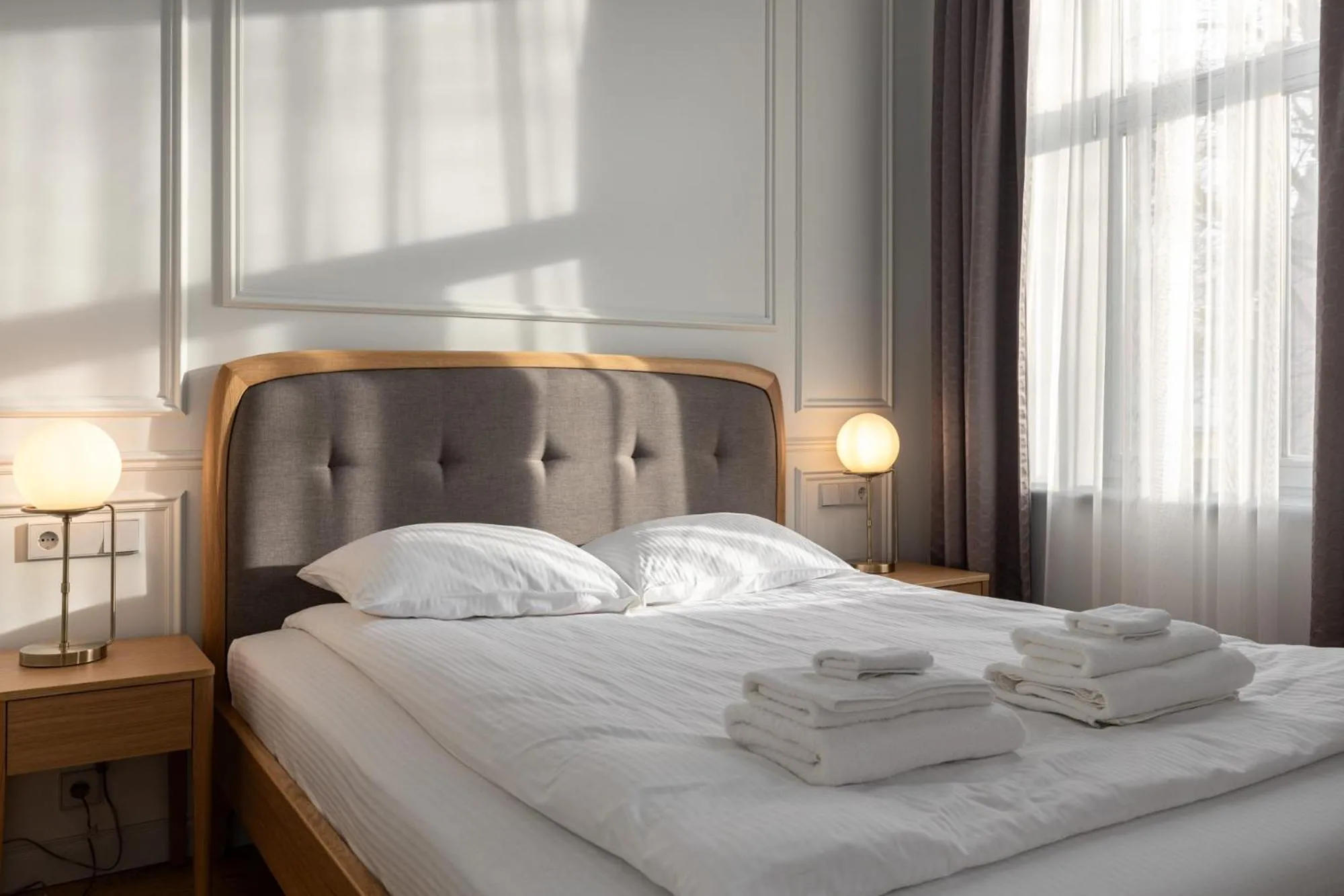 Large Double Room in Roze Kurmajas Apartments