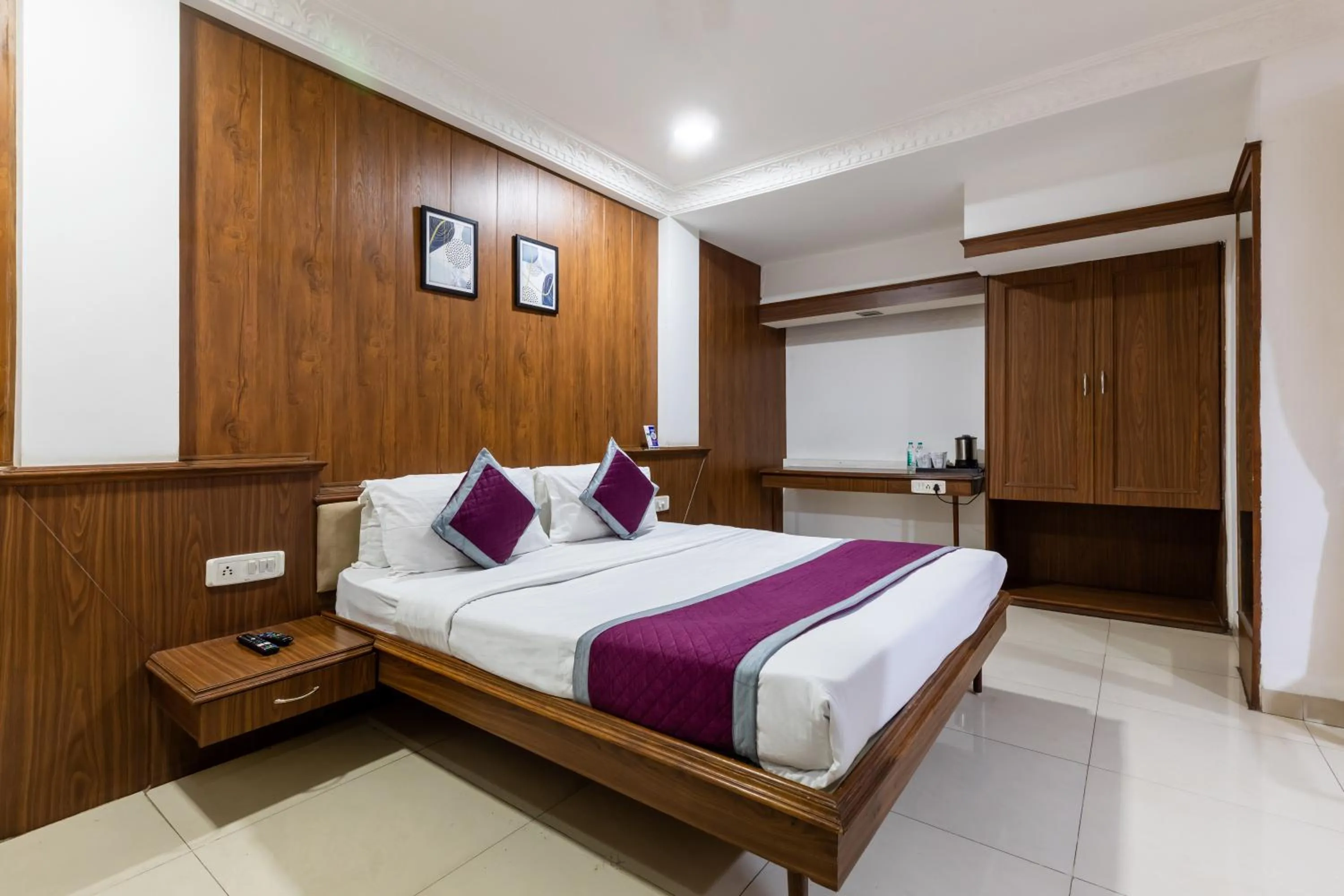 Bed in Hotel Kalinga