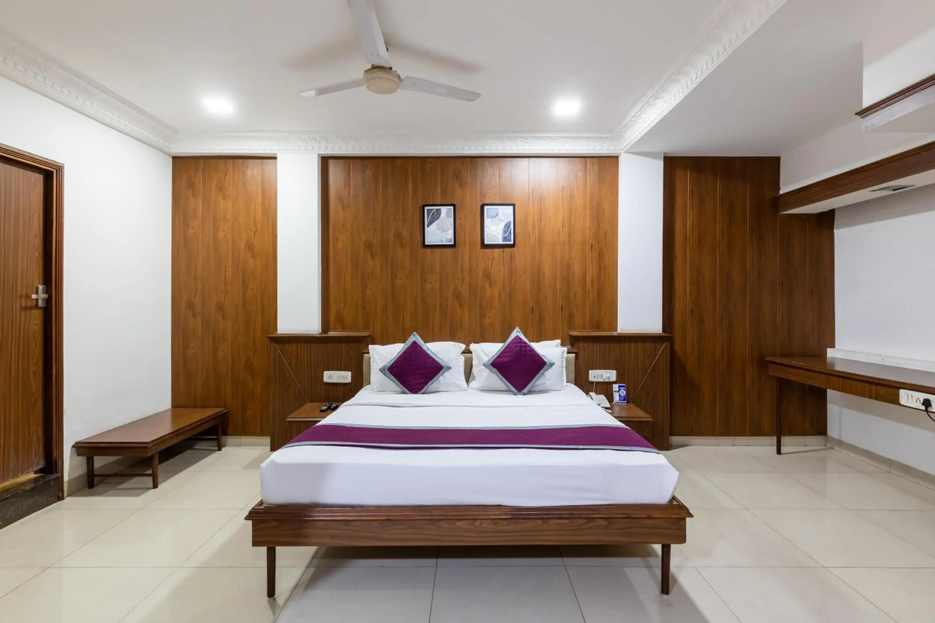Executive Suite - single occupancy in Hotel Kalinga Executive Suite - single occupancy in Hotel Kalinga