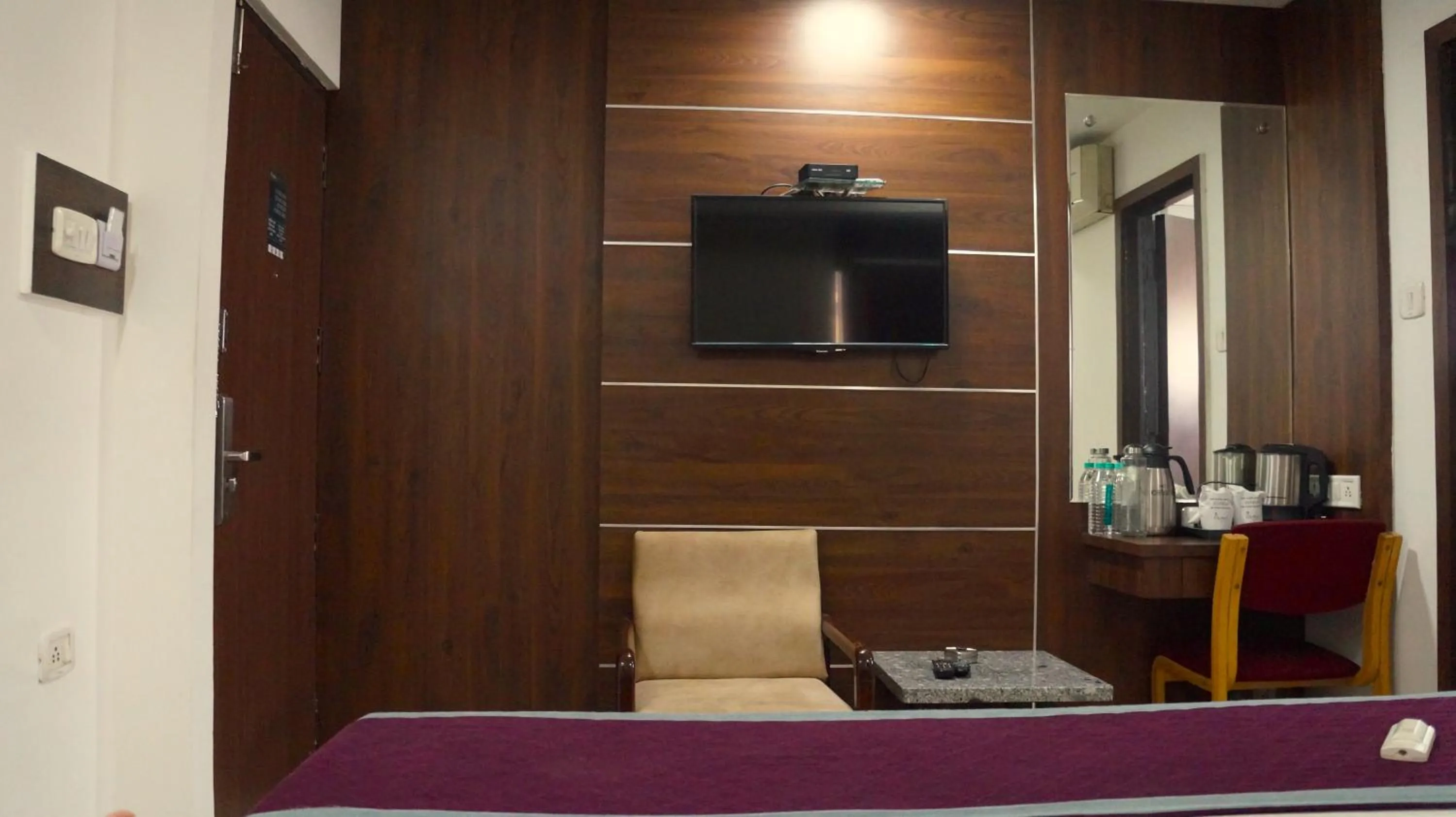 TV and multimedia, Bed in Hotel Kalinga