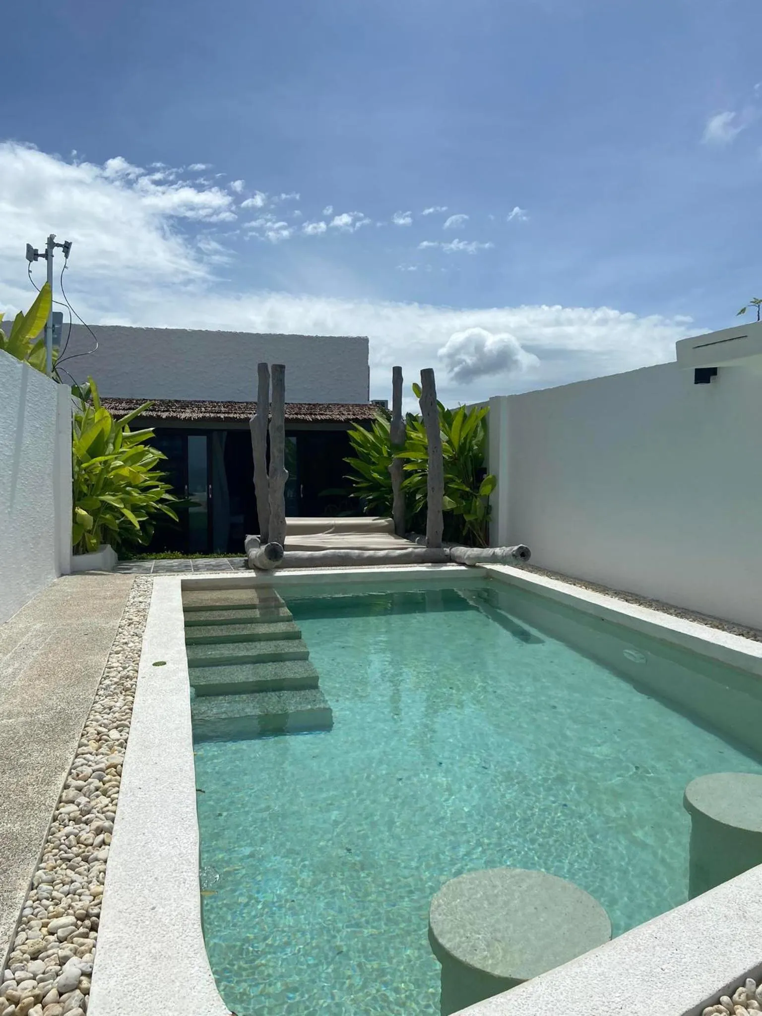 Swimming pool in El Nido Bayview Resort