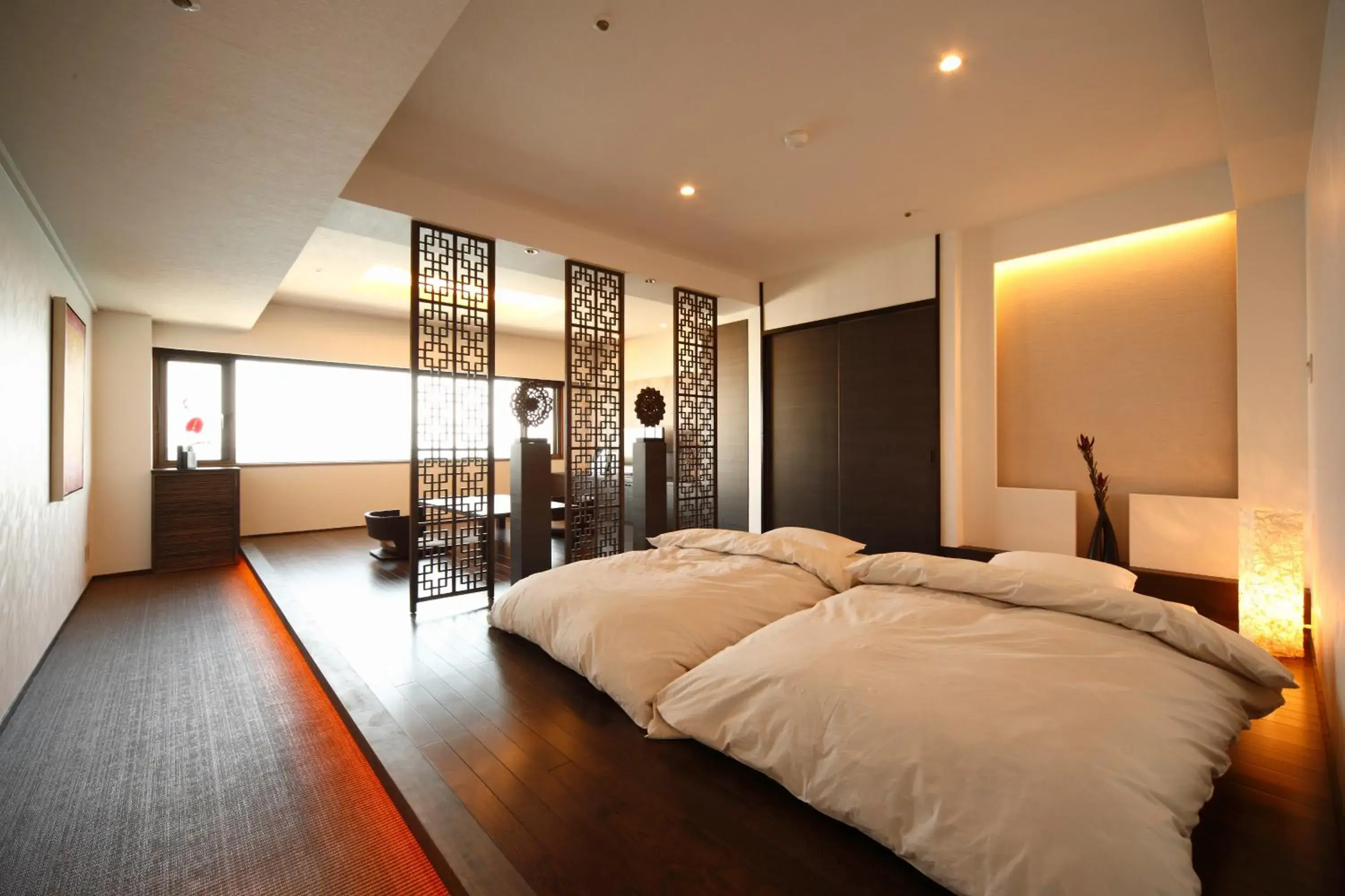 Photo of the whole room, Bed in Awaji International Hotel The Sunplaza Photo of the whole room, Bed in Awaji International Hotel The Sunplaza