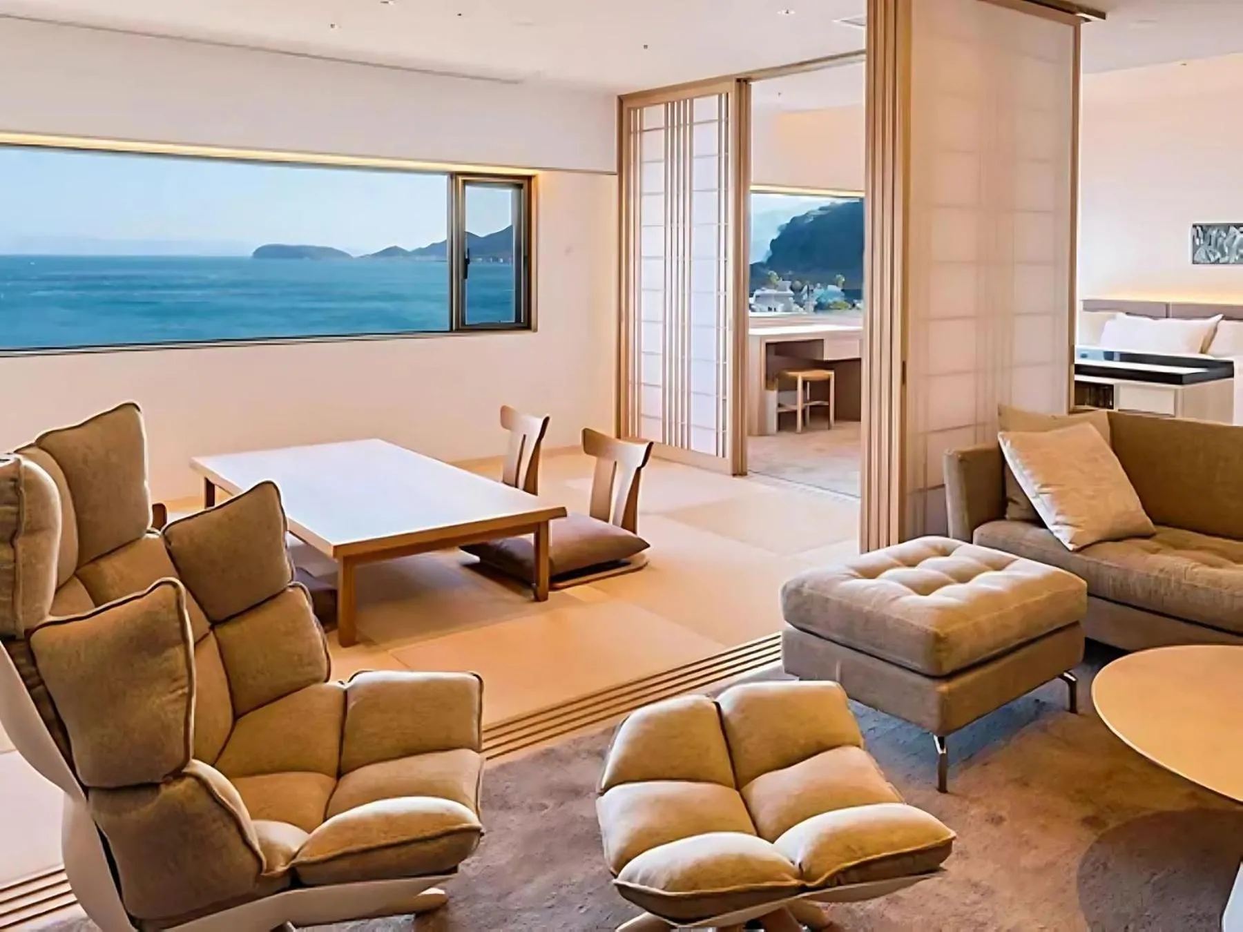 Photo of the whole room in Awaji International Hotel The Sunplaza