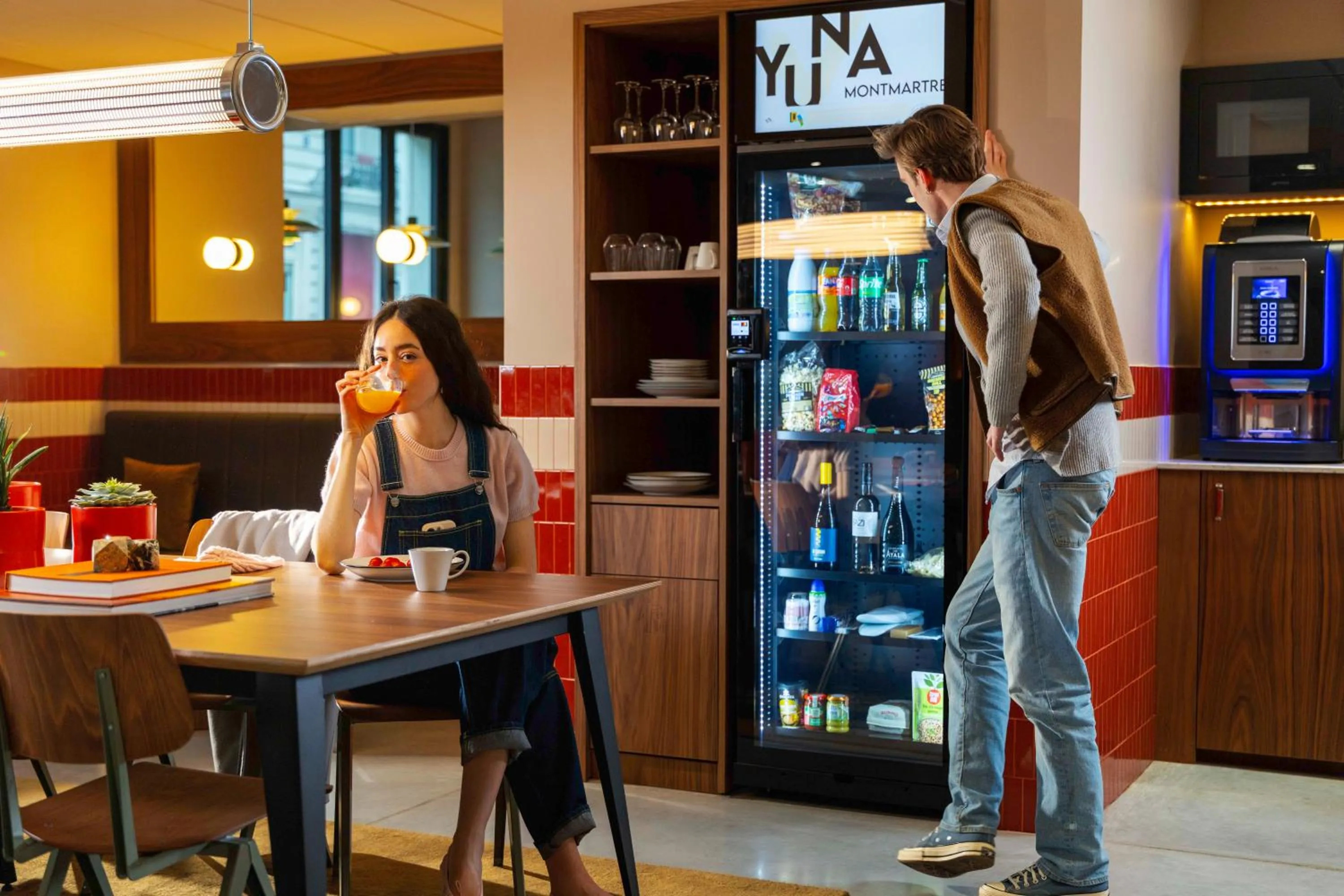 Lobby or reception in Yuna Montmartre - ApartHotel