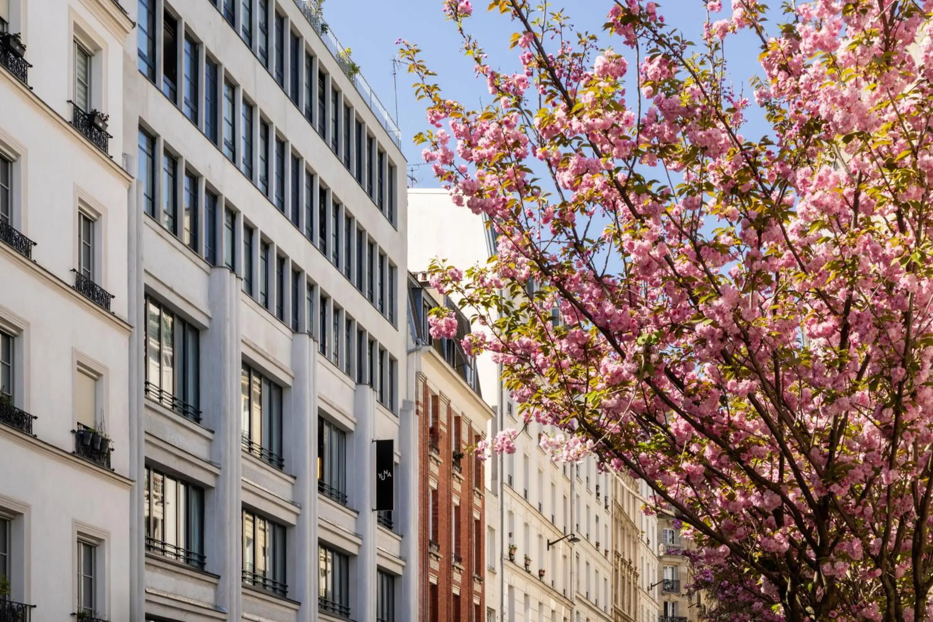 Property building in Yuna Montmartre - ApartHotel Property building in Yuna Montmartre - ApartHotel