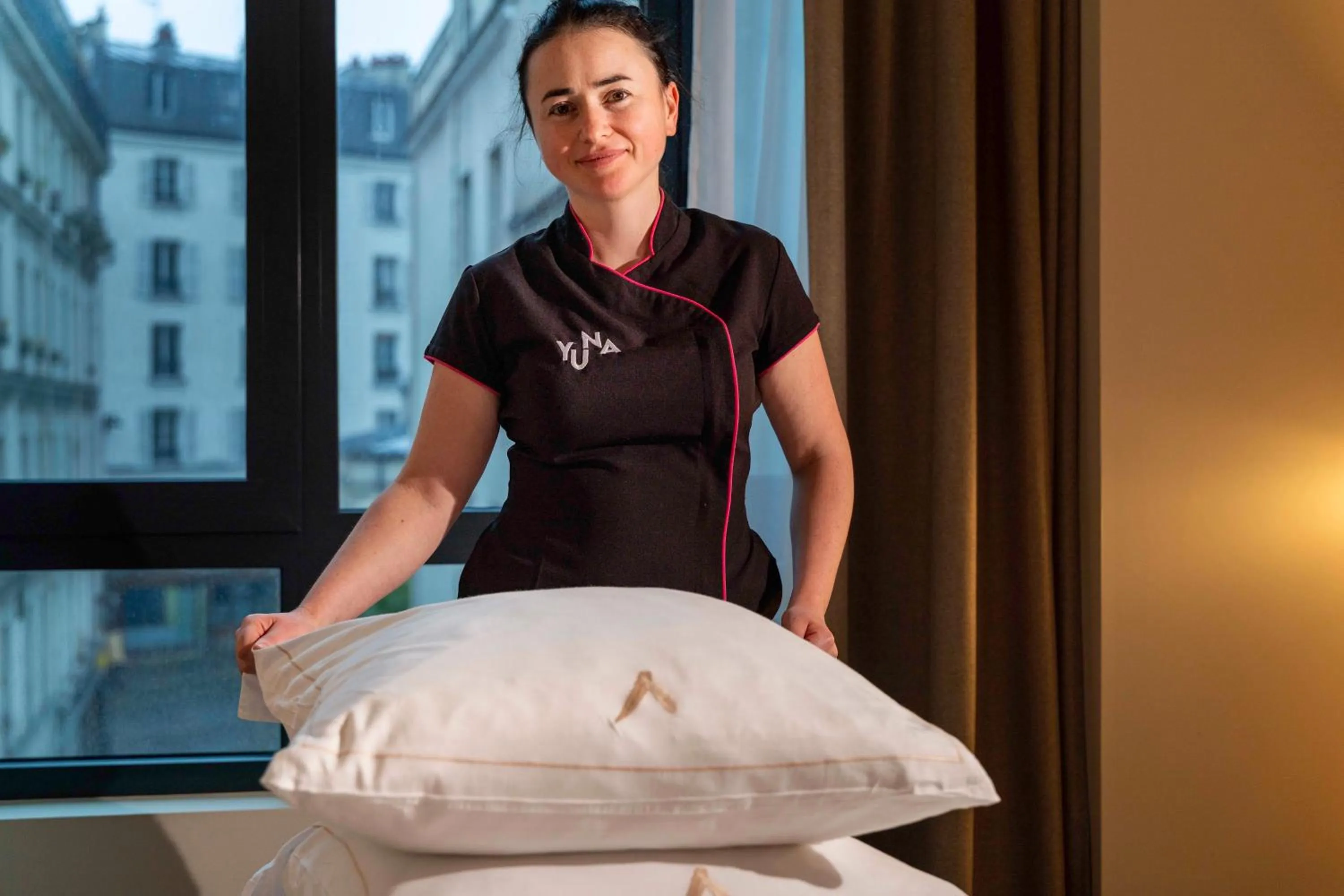 Staff in Yuna Montmartre - ApartHotel