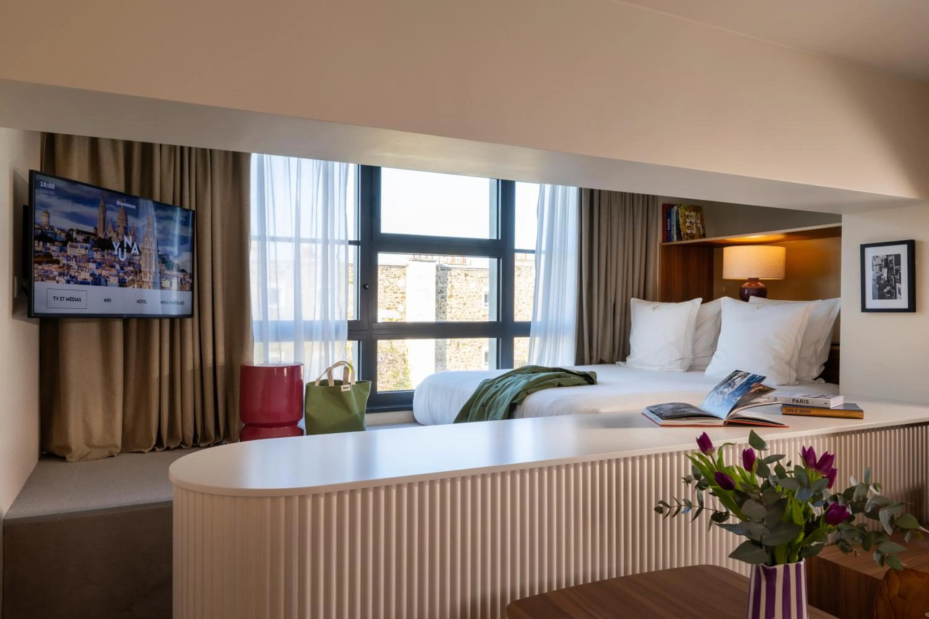 Photo of the whole room, Bed in Yuna Montmartre - ApartHotel