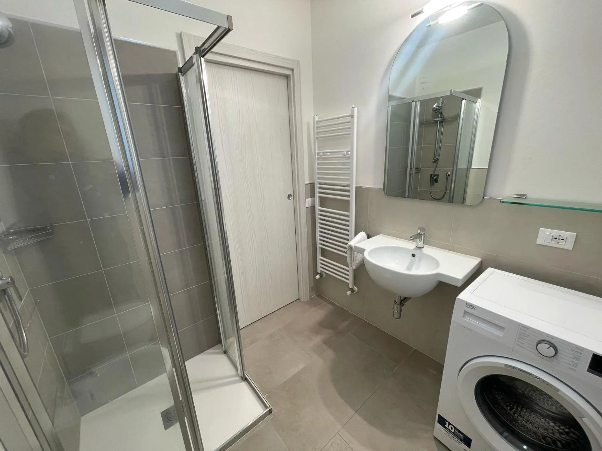 Shower in Residence Le Piramidi - Agenzia Cocal