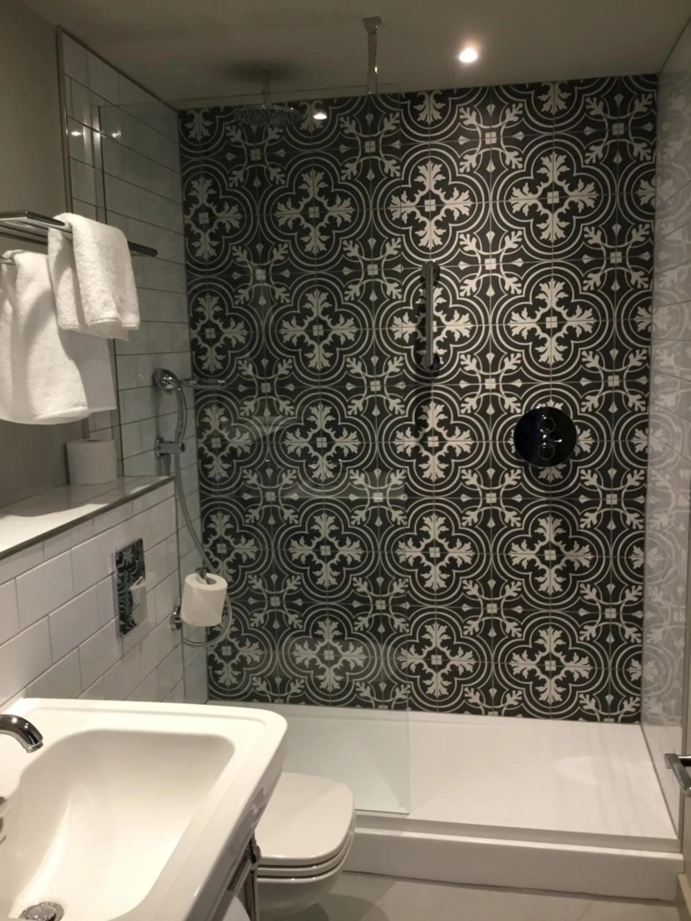 Shower in The Station Hotel