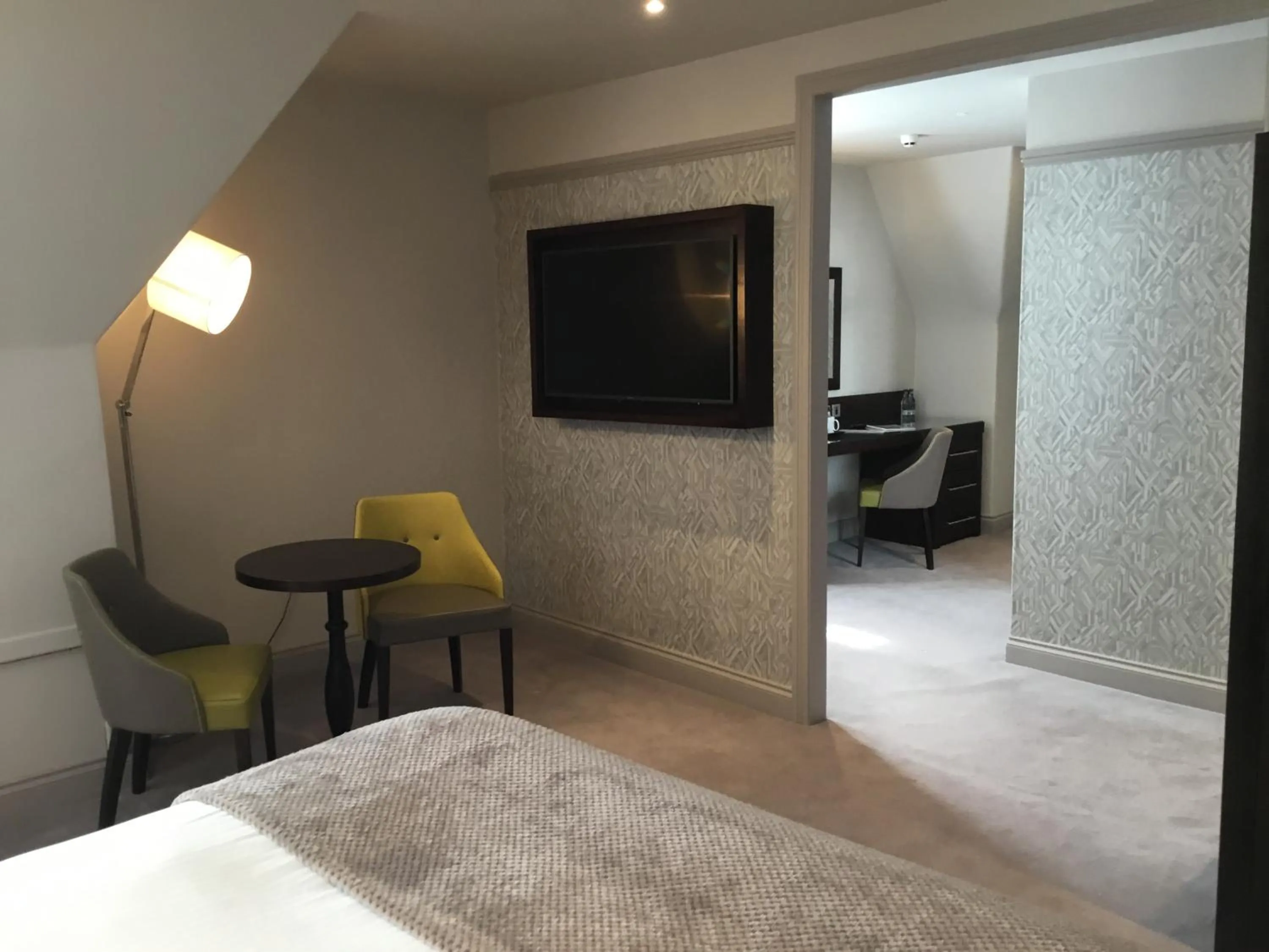 Bedroom, Bed in The Station Hotel