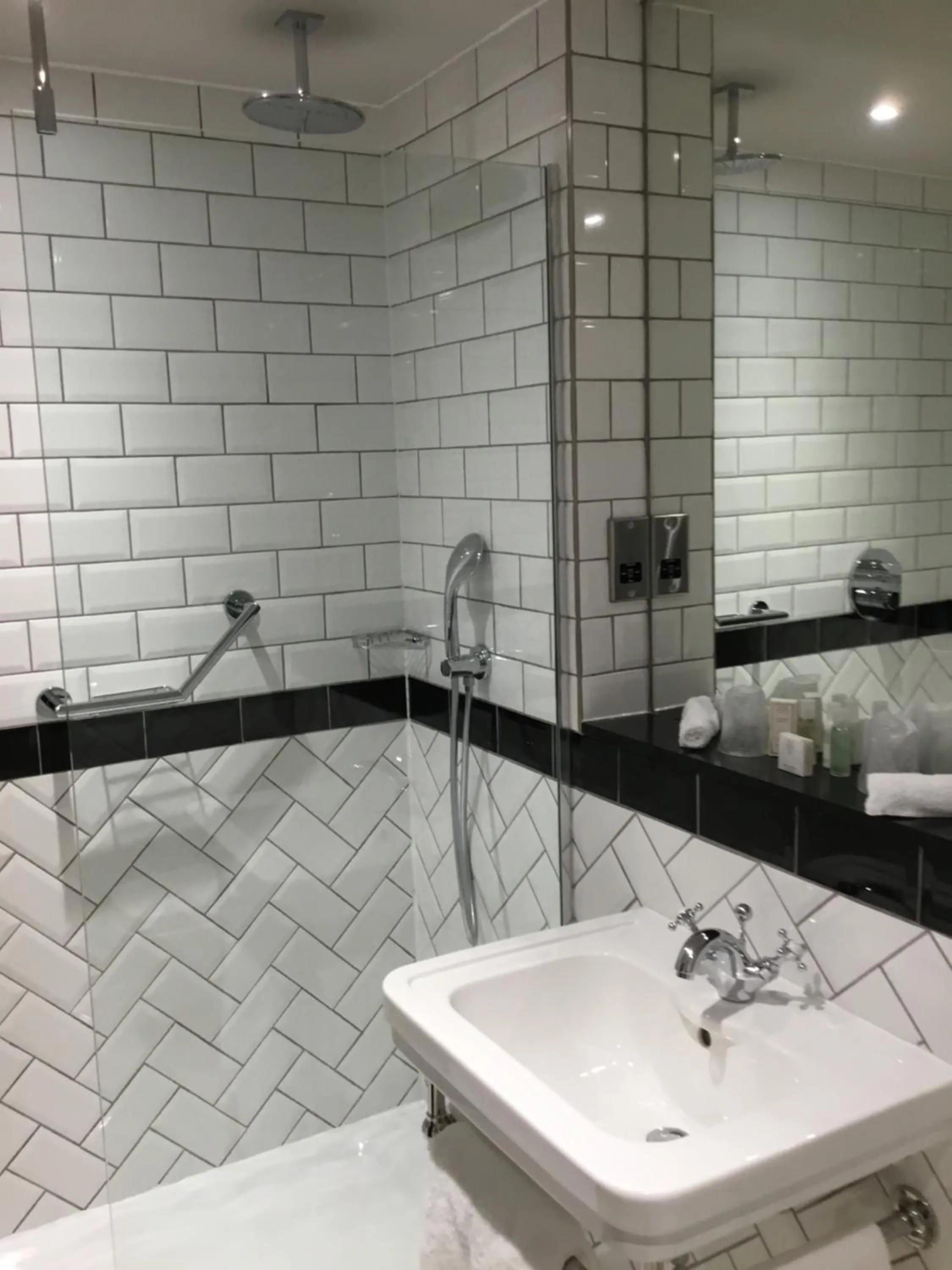 Shower in The Station Hotel