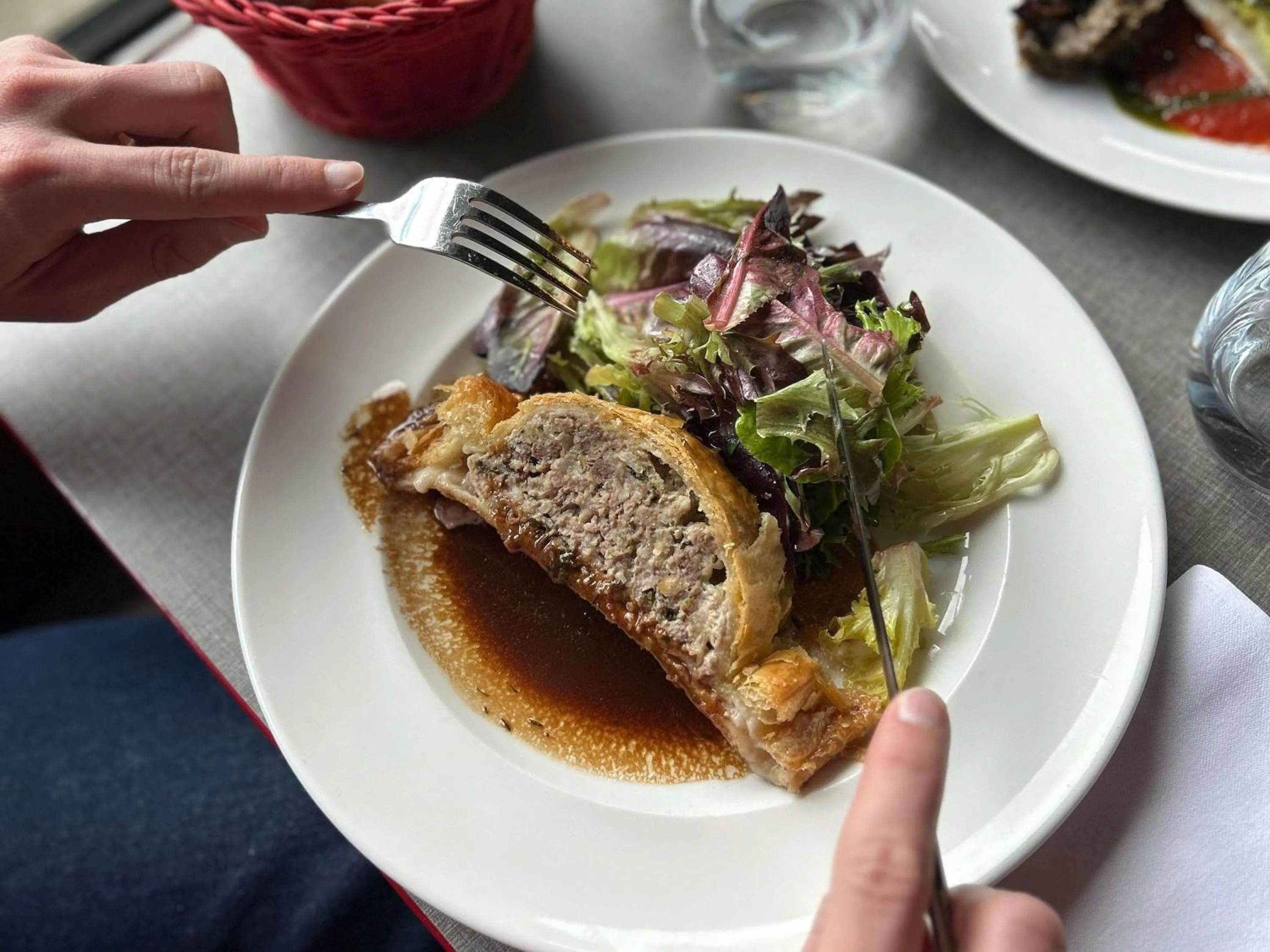 Restaurant/places to eat in ibis Styles Lyon Centre Confluence