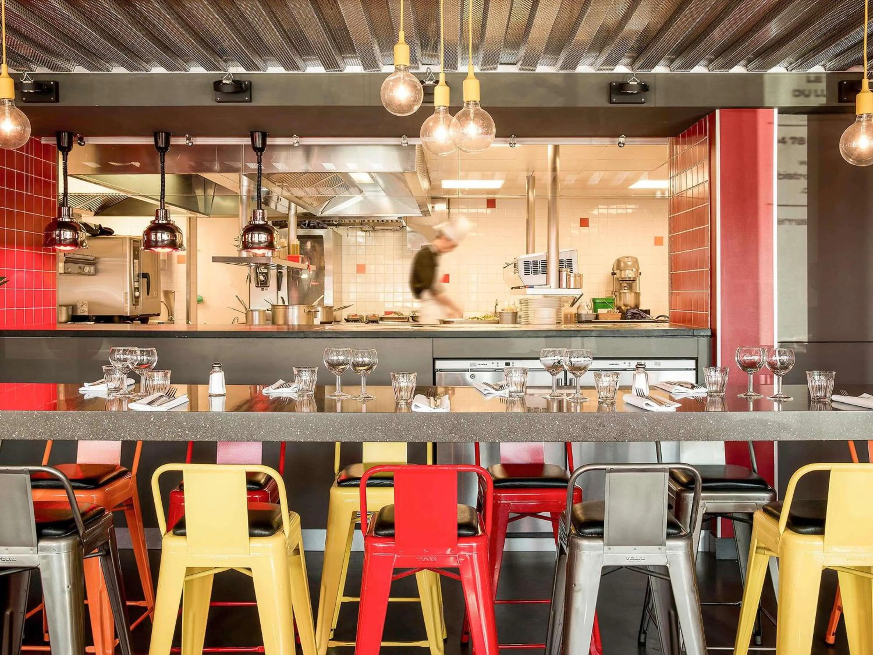 Restaurant/places to eat in ibis Styles Lyon Centre Confluence