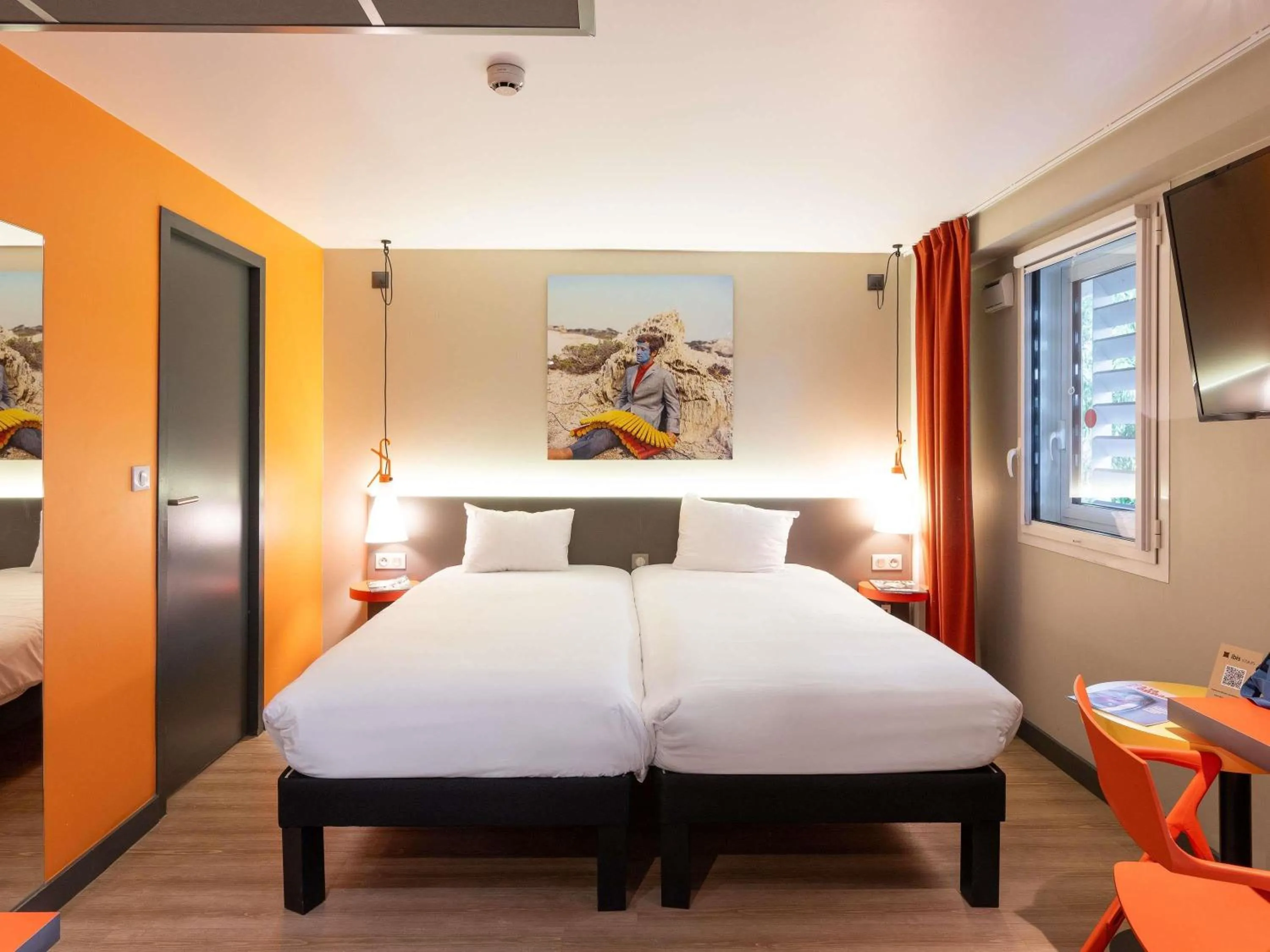 Bedroom, Bed in ibis Styles Lyon Centre Confluence