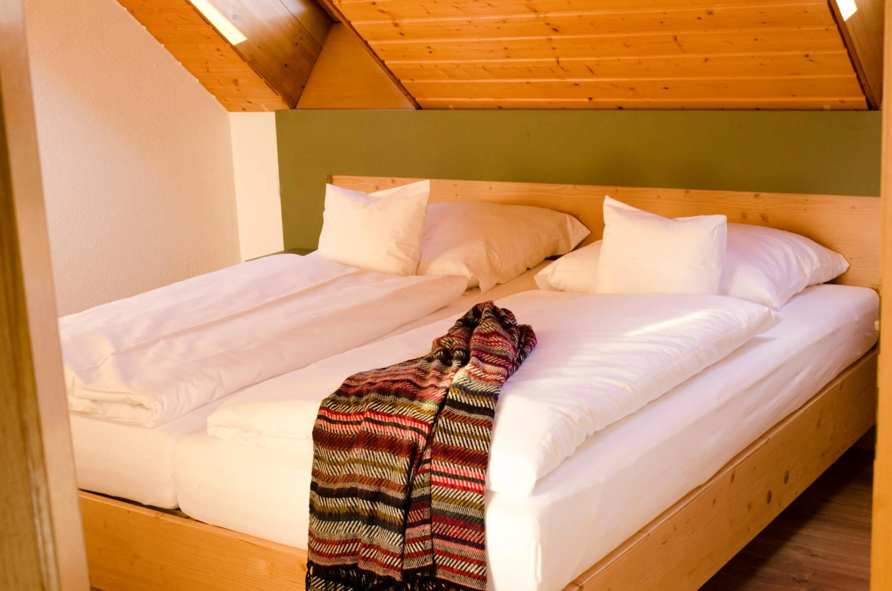 Photo of the whole room, Bed in Schreyers Hotel Restaurant Mutzel