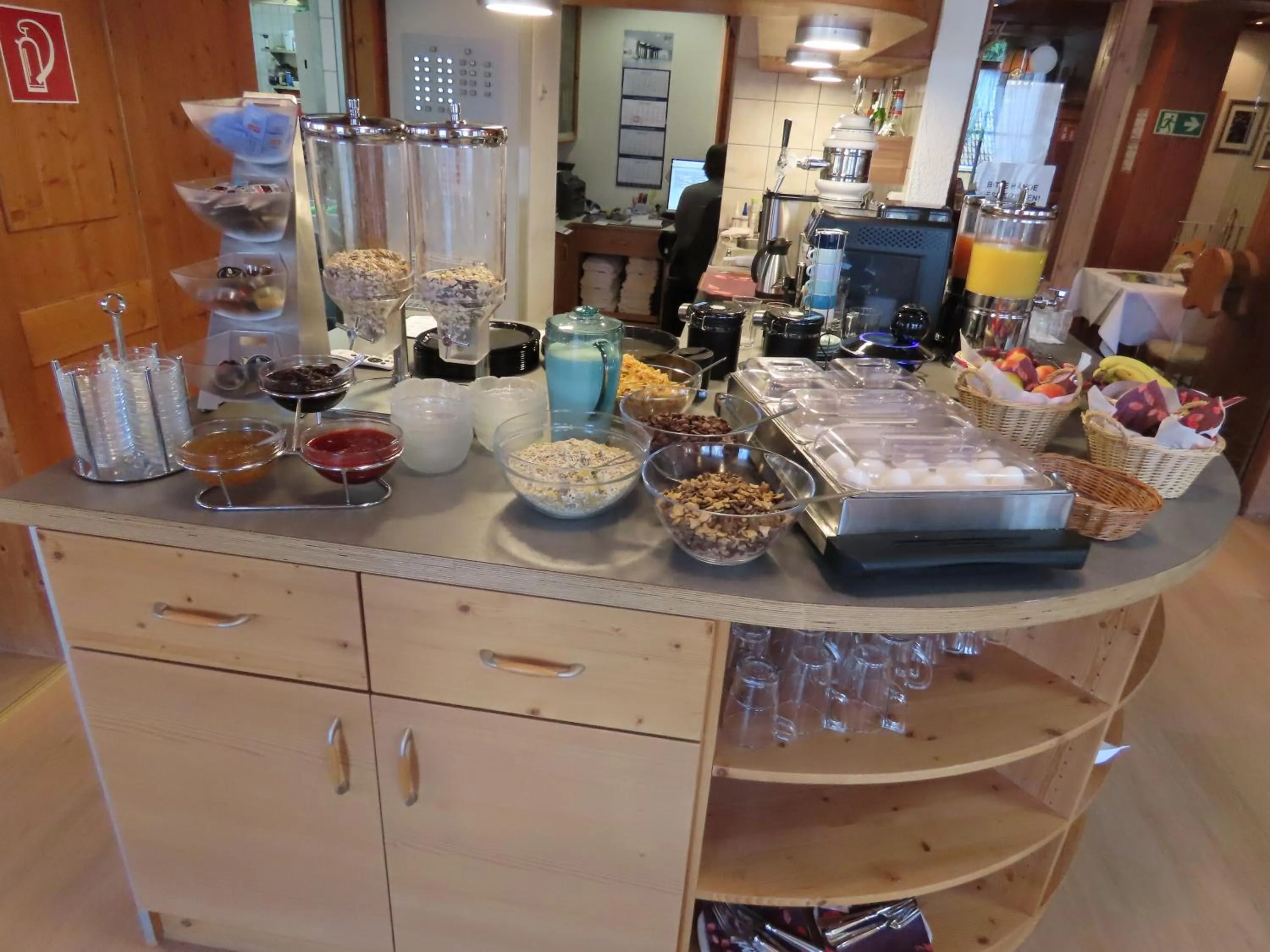 Breakfast in Schreyers Hotel Restaurant Mutzel