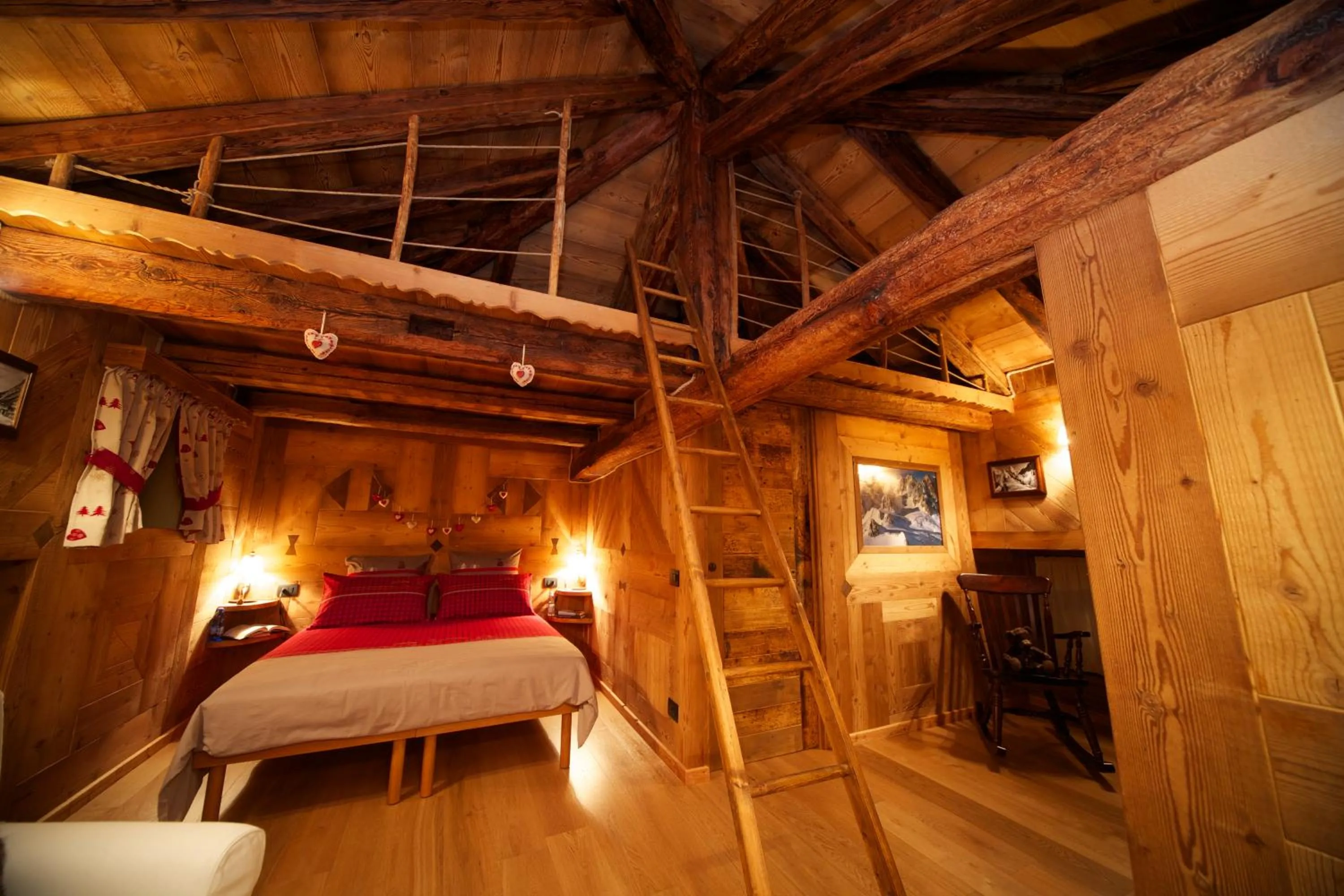 Photo of the whole room, Bed in La Maison Du Seigneur