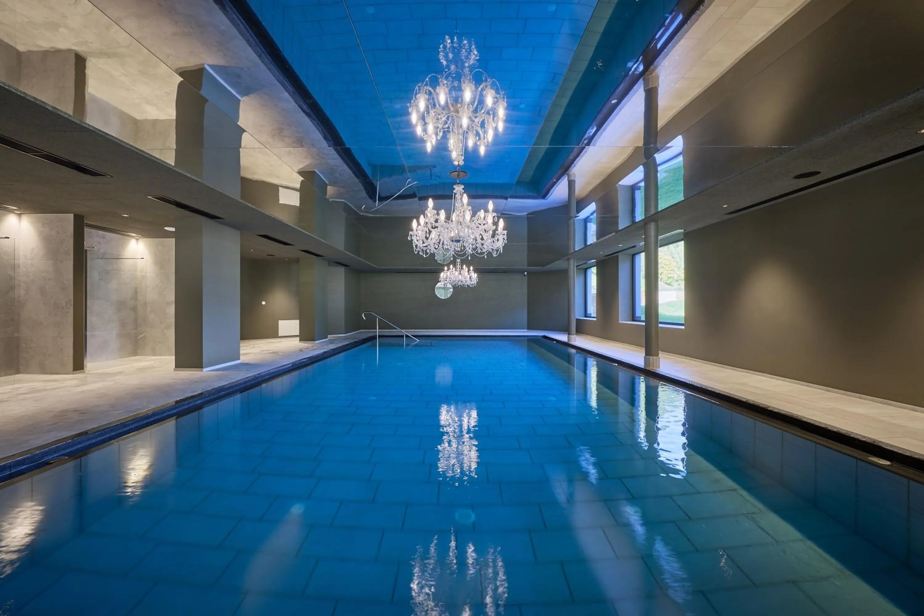 Swimming pool in Berghotel