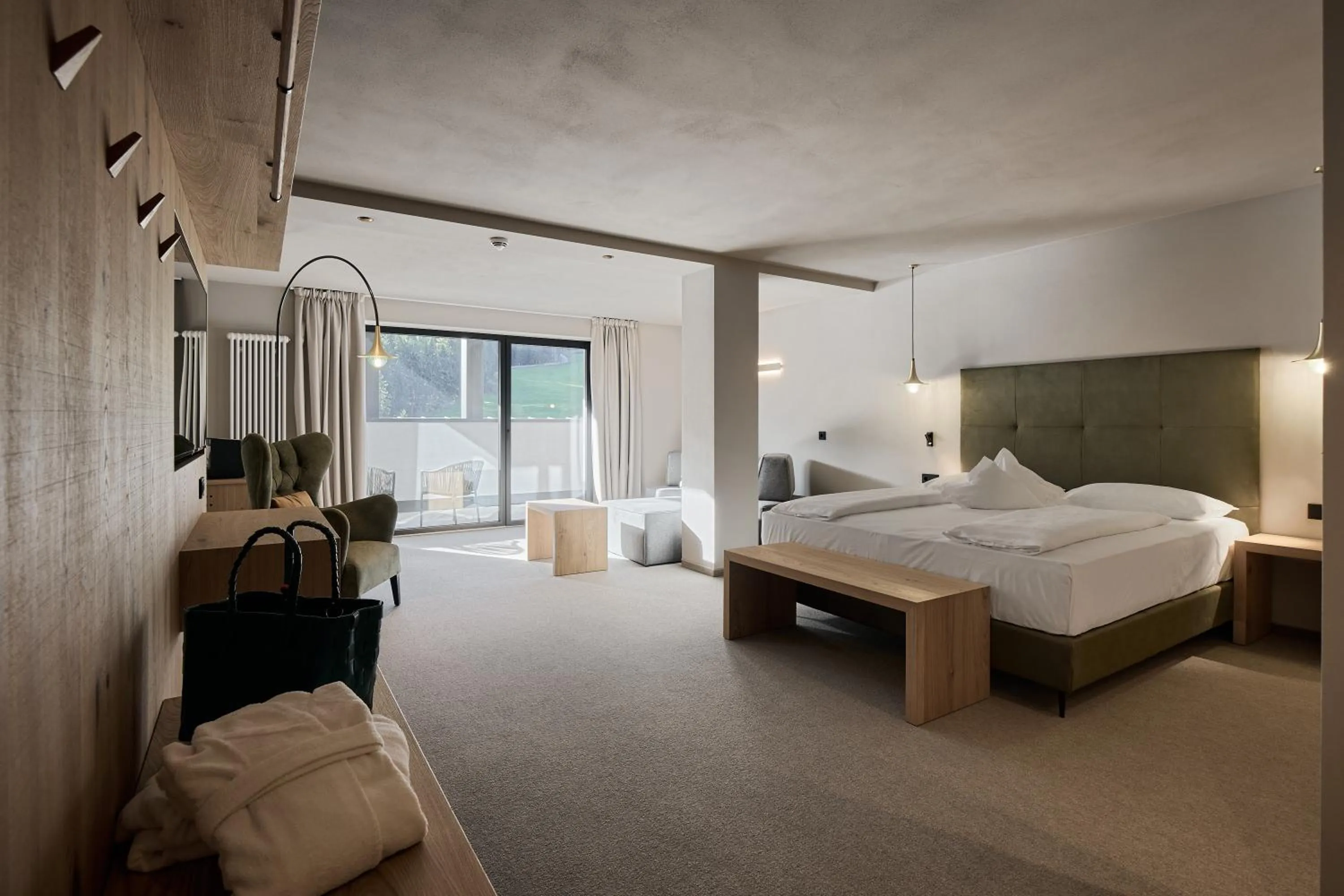 Photo of the whole room, Bed in Berghotel