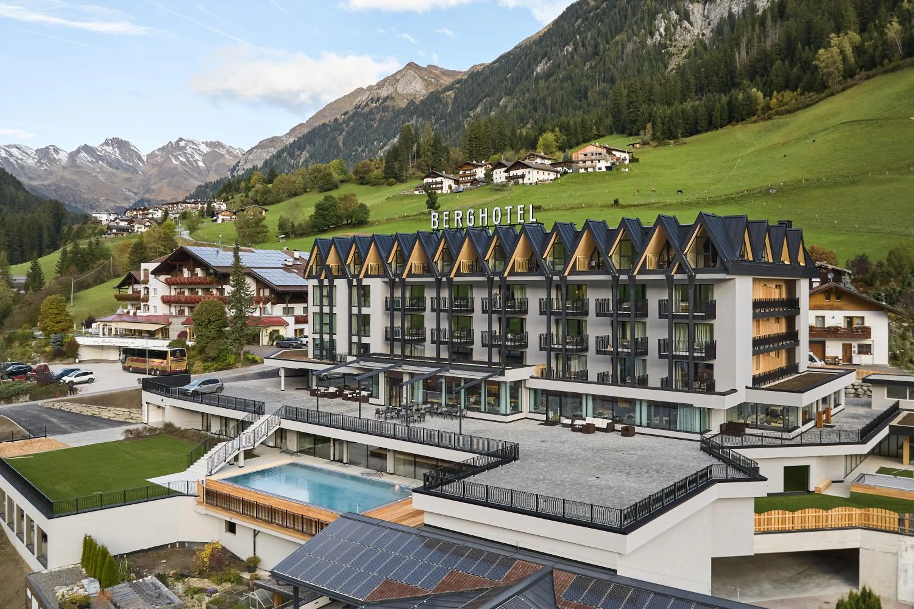 Property building in Berghotel