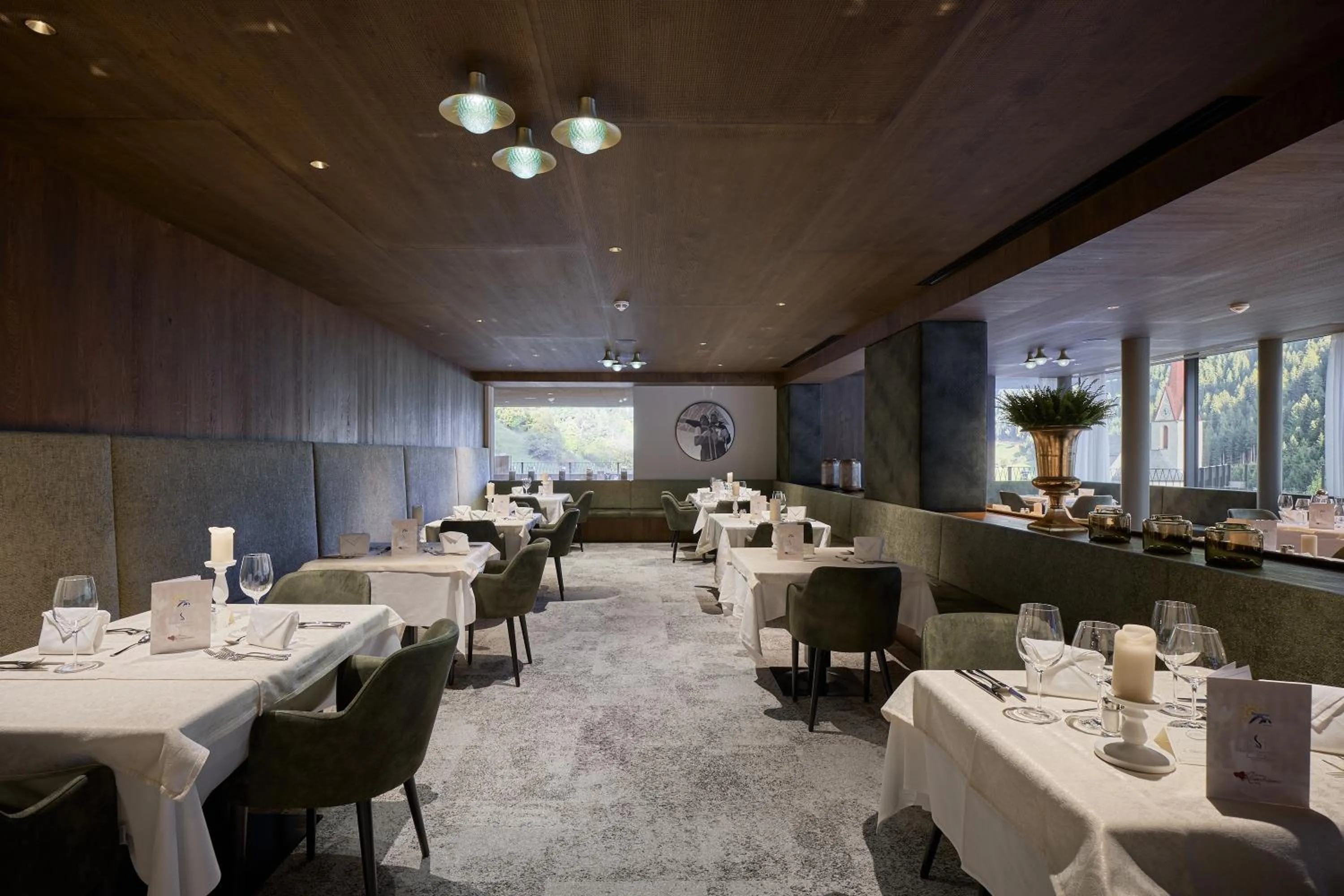 Restaurant/places to eat in Berghotel