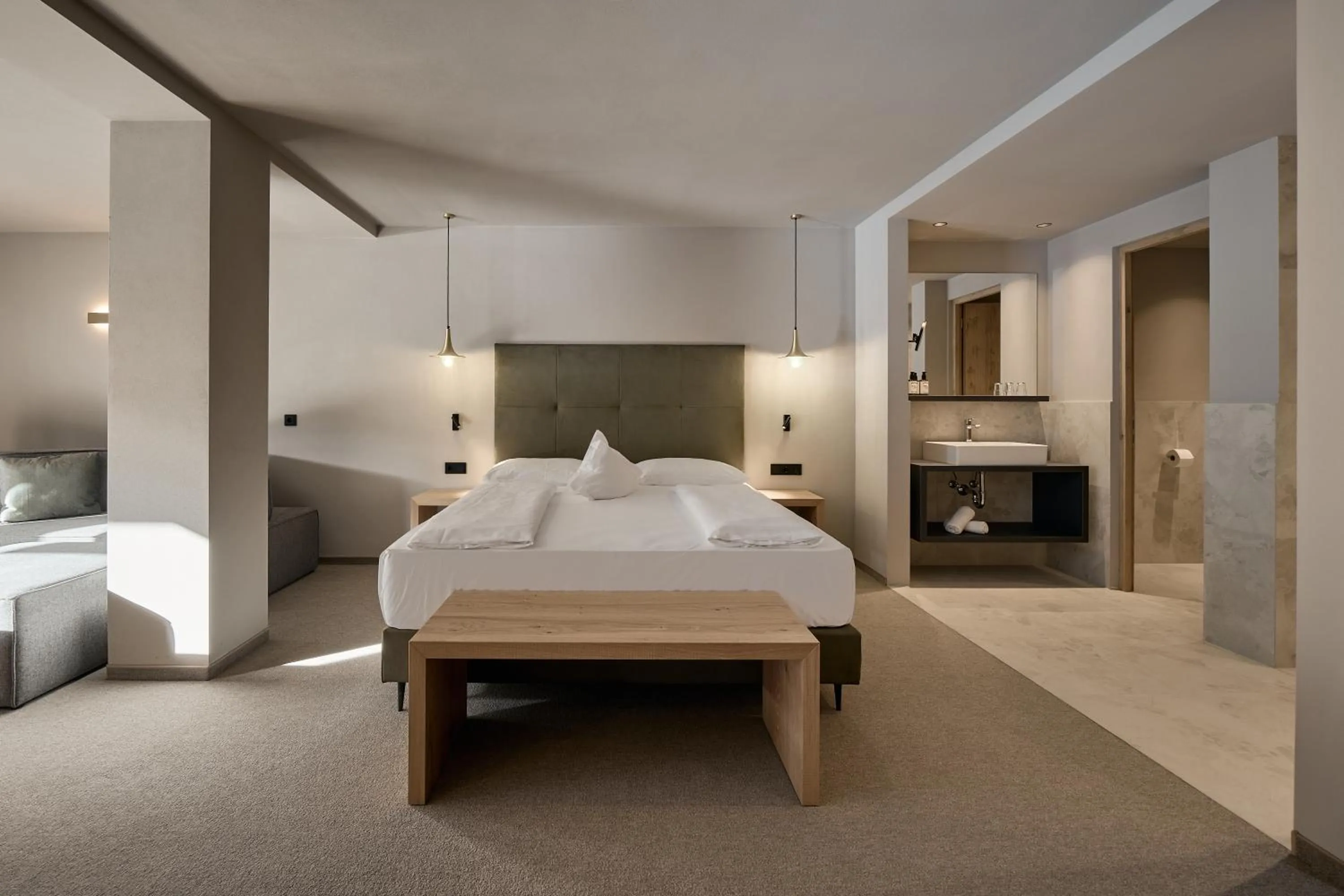 Photo of the whole room, Bed in Berghotel