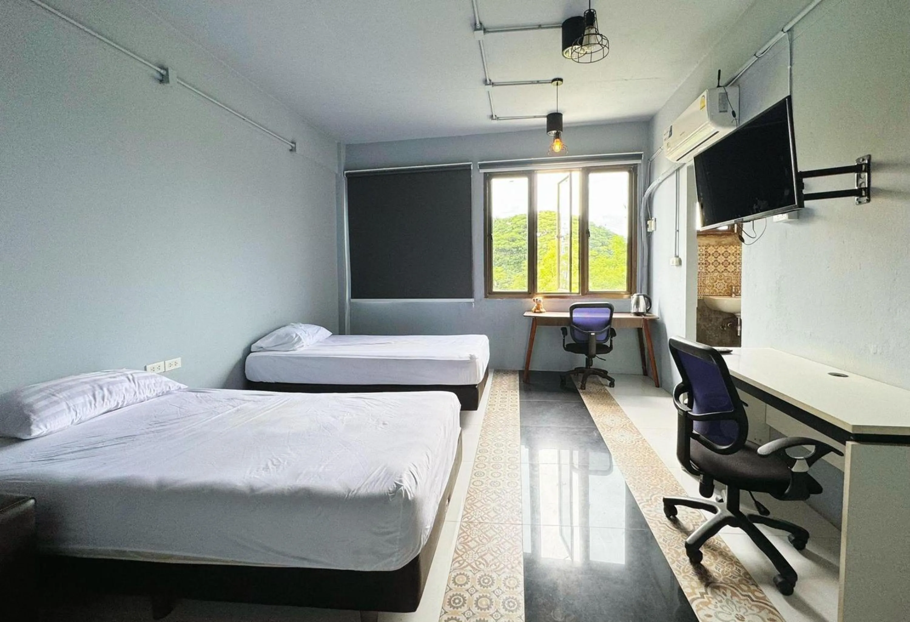 Bedroom, Bed in OYO 75465 Lucky Hostel - Huai Khwang