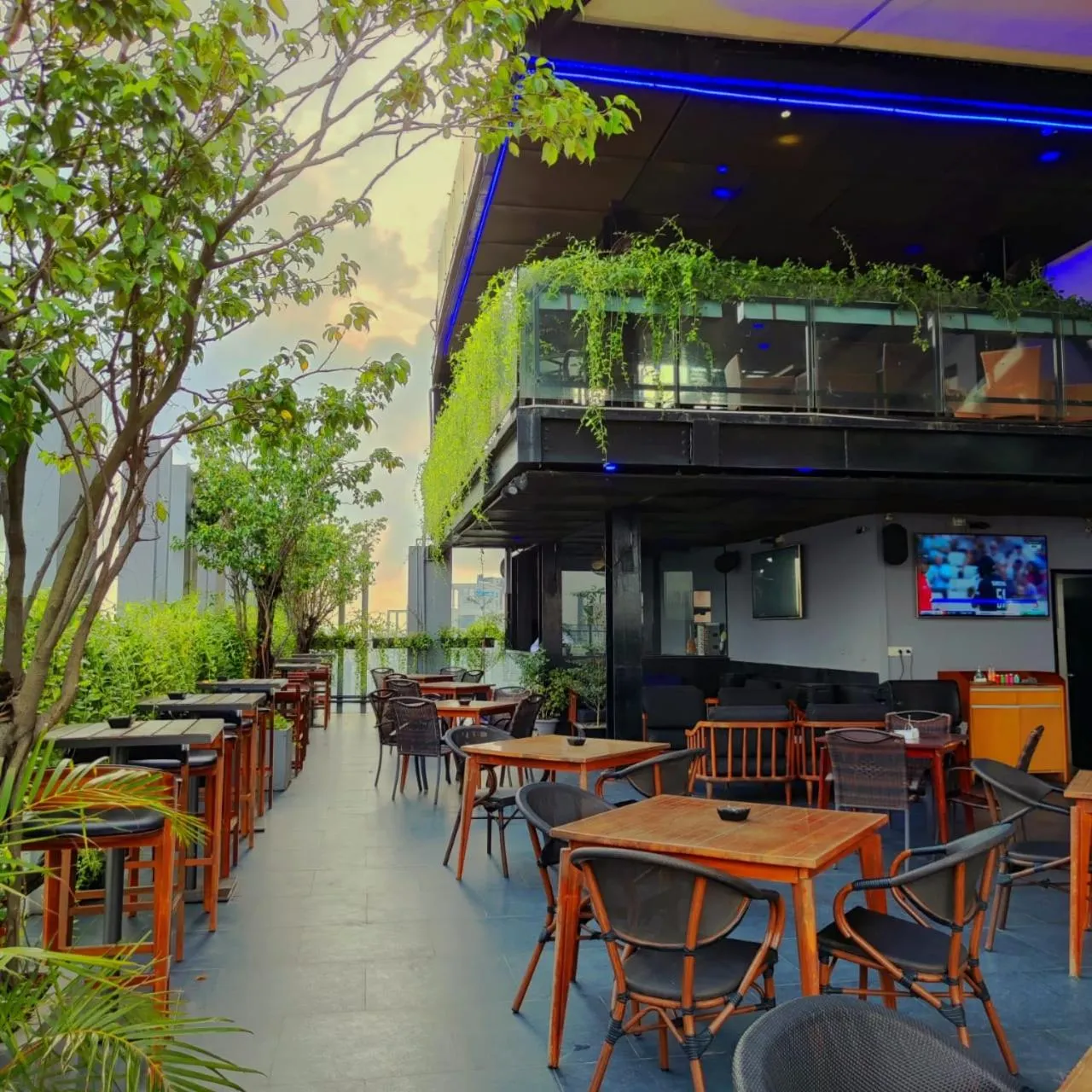 Restaurant/places to eat in Amari Dhaka