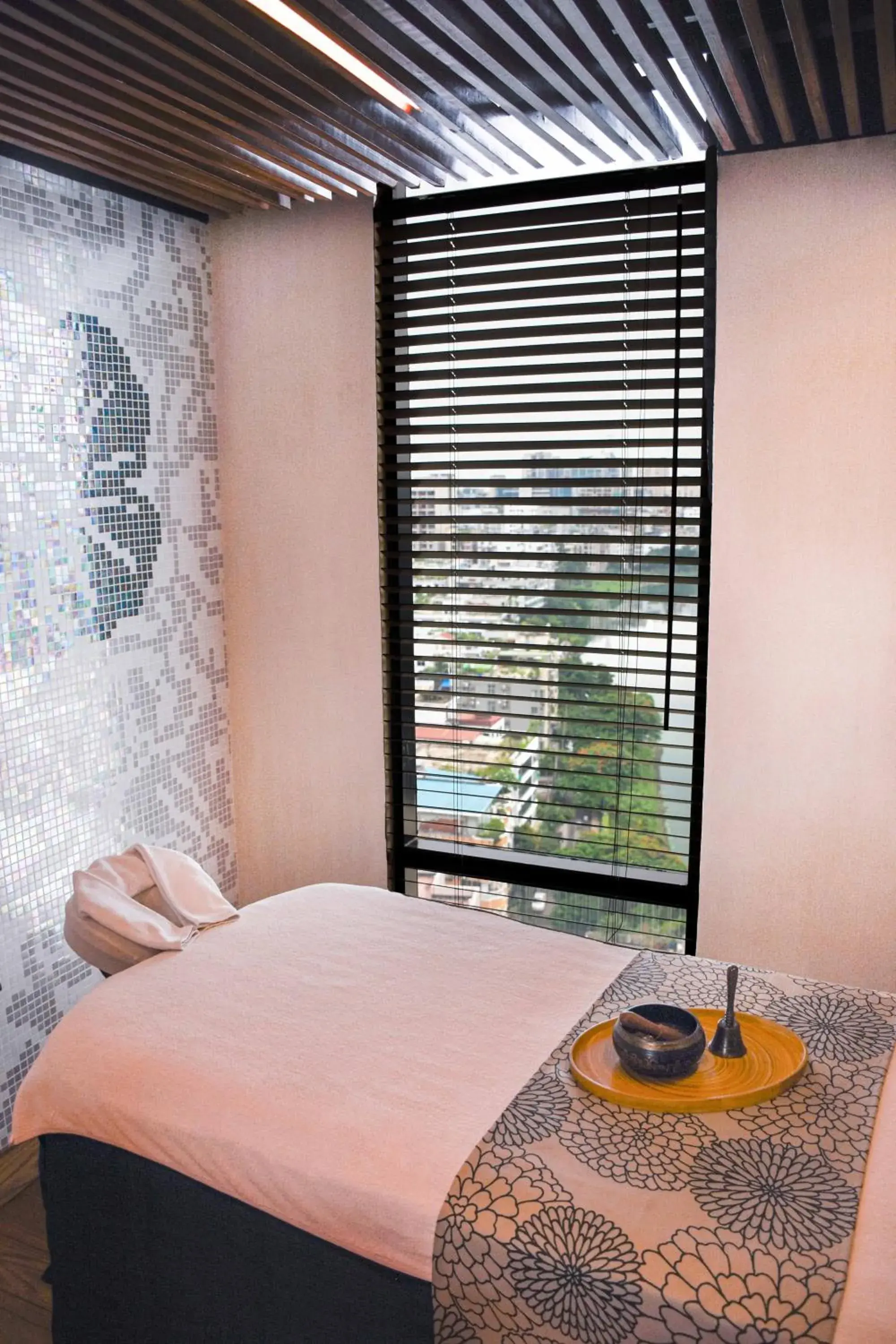 Spa and wellness centre/facilities, Bed in Amari Dhaka Spa and wellness centre/facilities, Bed in Amari Dhaka