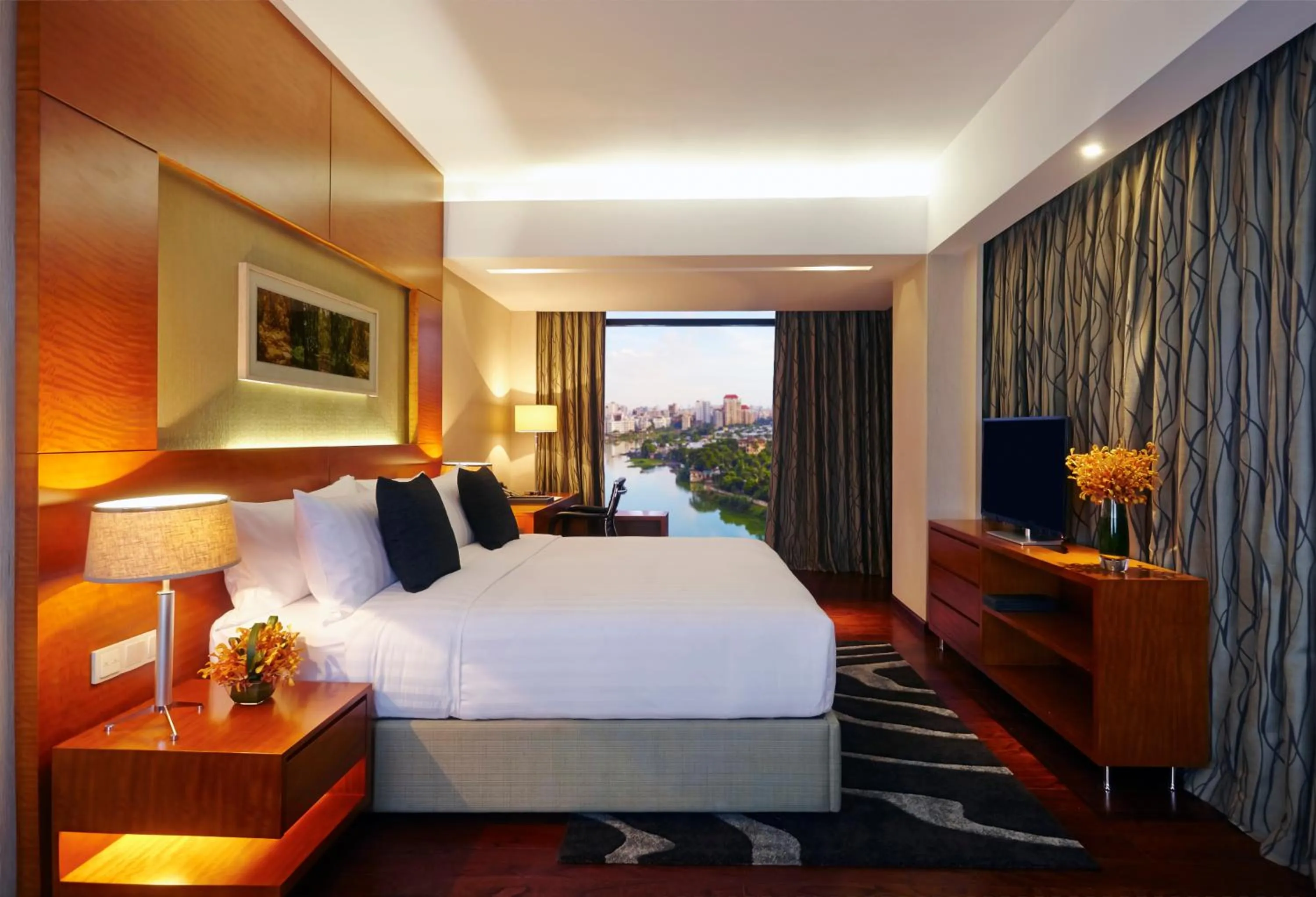 Photo of the whole room, Bed in Amari Dhaka