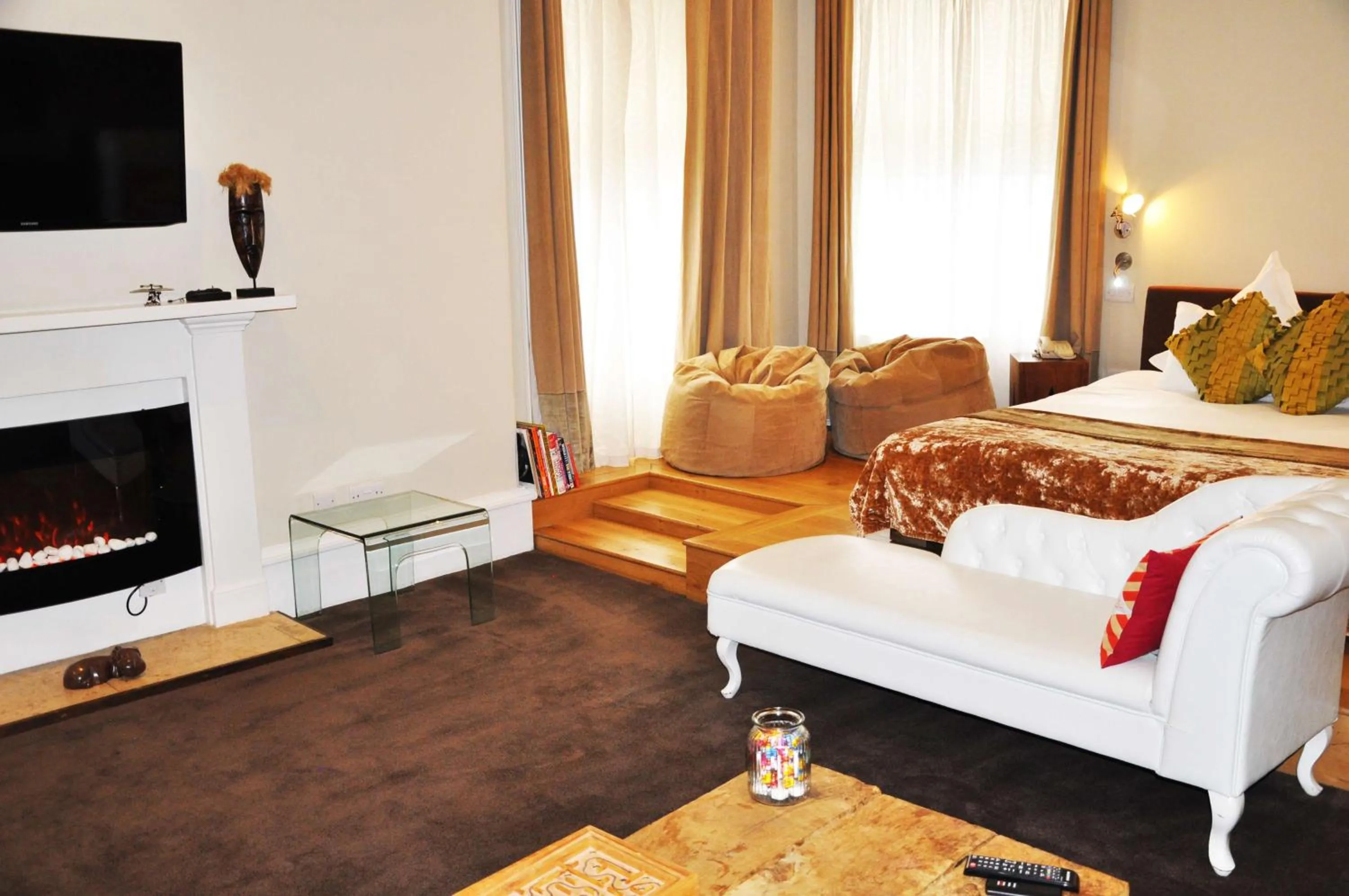 Decorative detail, TV/Entertainment Center in Carmelite Hotel; BW Signature Collection