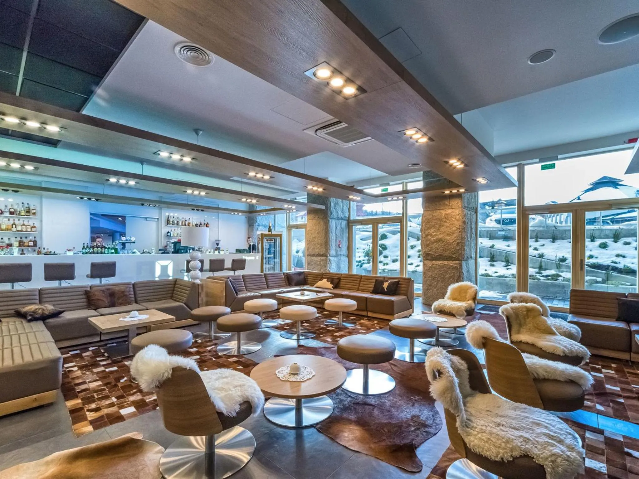 Lounge or bar in Rezydencja Nosalowy Dwór