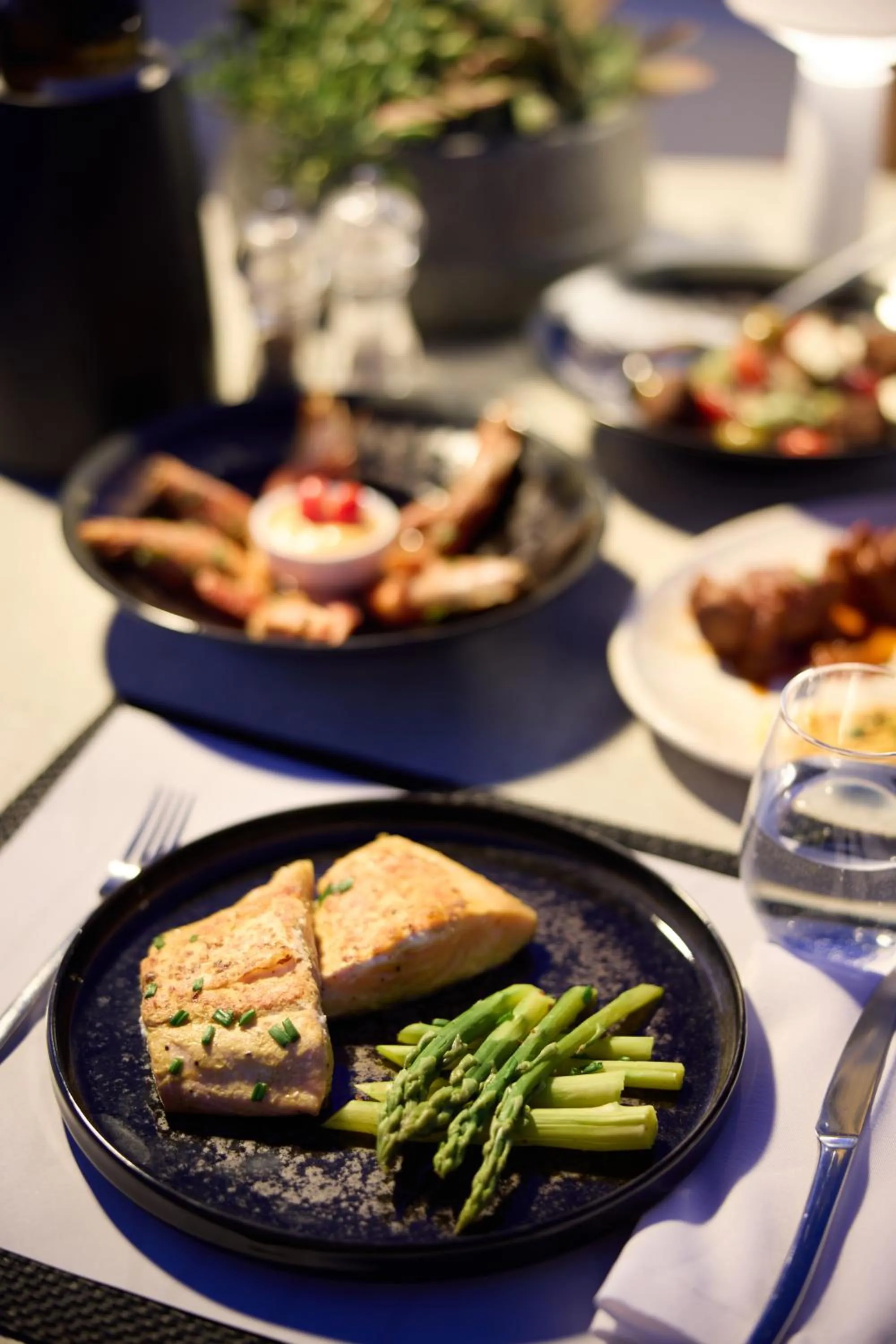 Food and drinks in Omna Caldera Suites