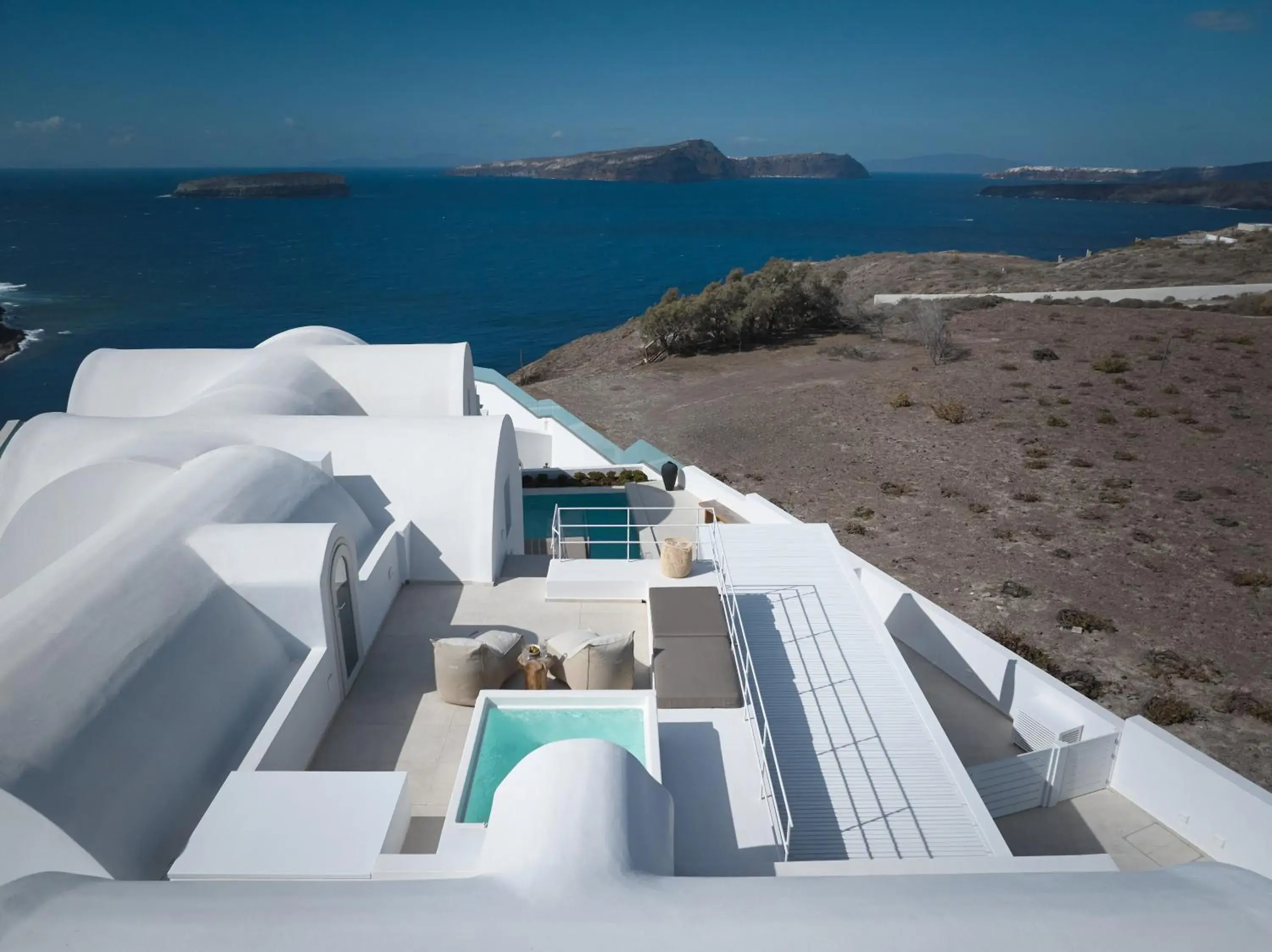 Elegant Suite with Private Infinity Pool & Heated Outdoor Jetted Tub - Caldera View in Omna Caldera Suites Elegant Suite with Private Infinity Pool & Heated Outdoor Jetted Tub - Caldera View in Omna Caldera Suites