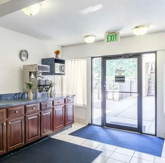 HILLTOP MOTEL HILLTOP MOTEL