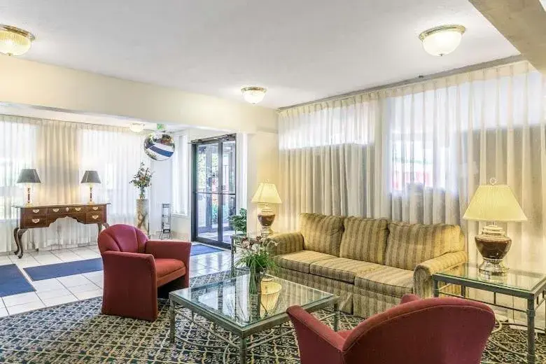 Lobby or reception in HILLTOP MOTEL Lobby or reception in HILLTOP MOTEL