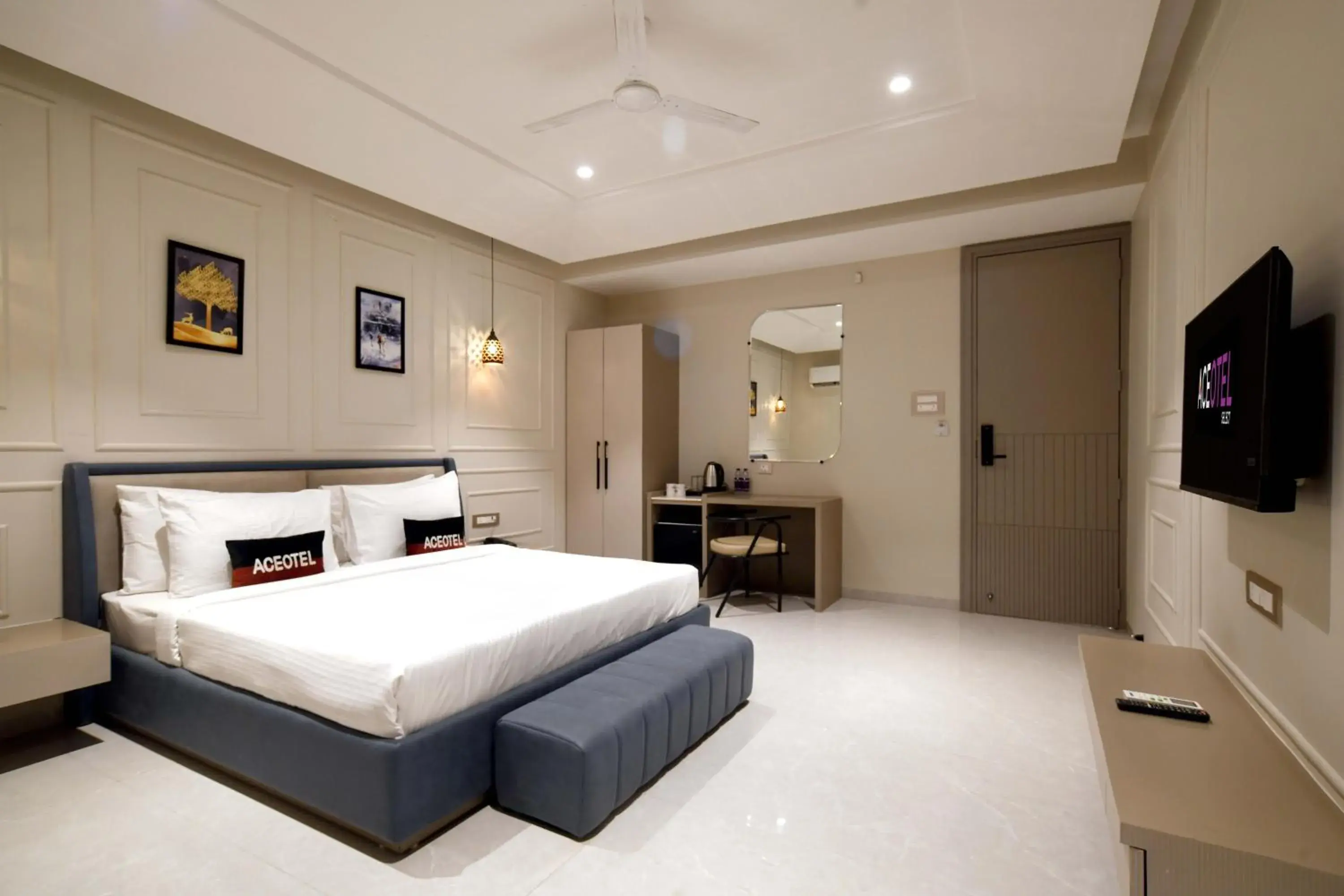 Bed in Aceotel Select Tulsi Vijay Nagar- A Luxury Boutique Hotel Bed in Aceotel Select Tulsi Vijay Nagar- A Luxury Boutique Hotel
