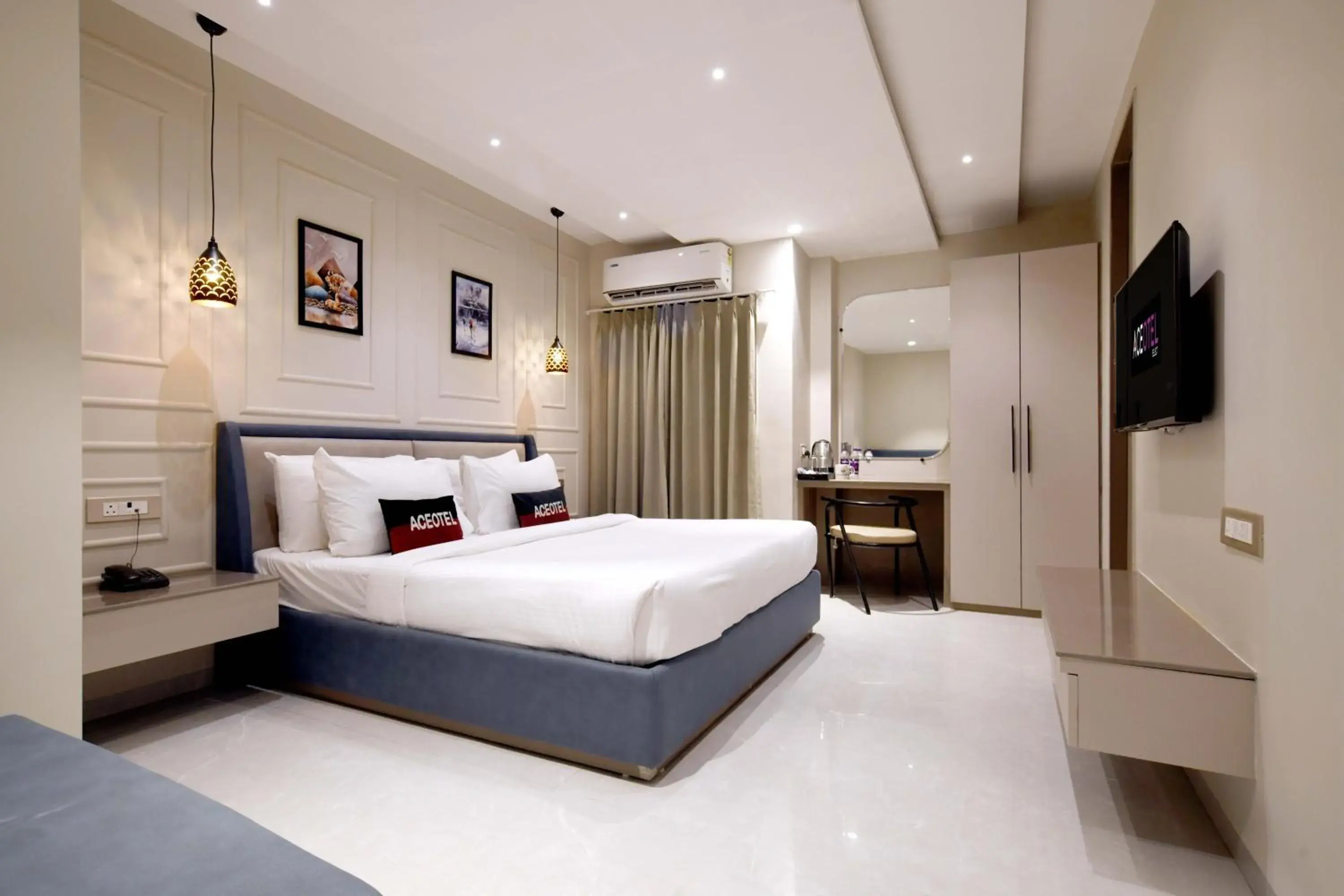 Photo of the whole room, Bed in Aceotel Select Tulsi Vijay Nagar- A Luxury Boutique Hotel Photo of the whole room, Bed in Aceotel Select Tulsi Vijay Nagar- A Luxury Boutique Hotel
