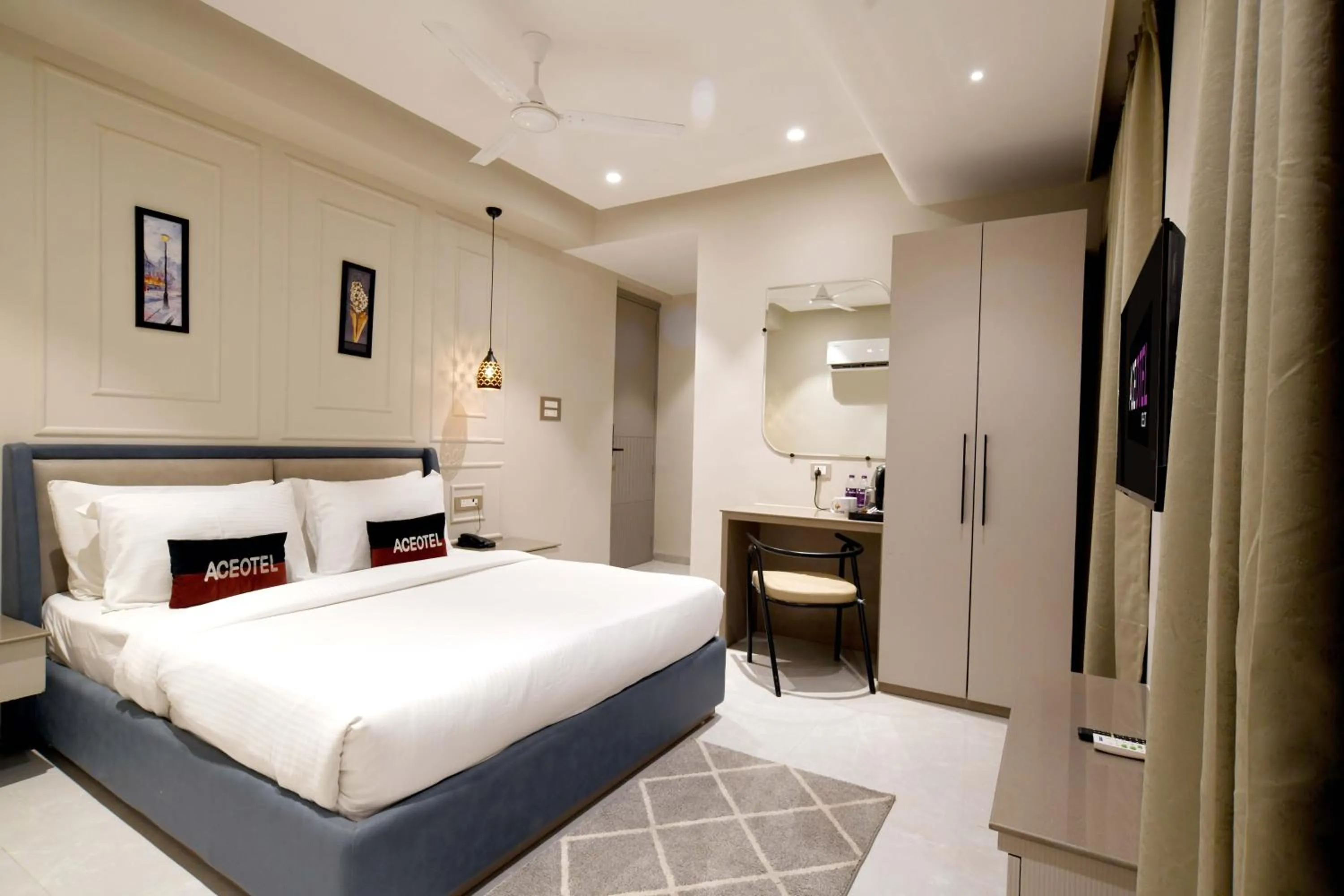 Bed in Aceotel Select Tulsi Vijay Nagar- A Luxury Boutique Hotel