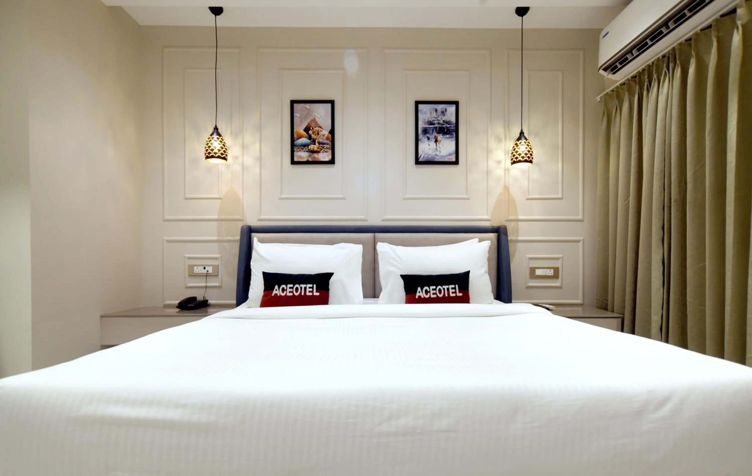 Photo of the whole room, Bed in Aceotel Select Tulsi Vijay Nagar- A Luxury Boutique Hotel