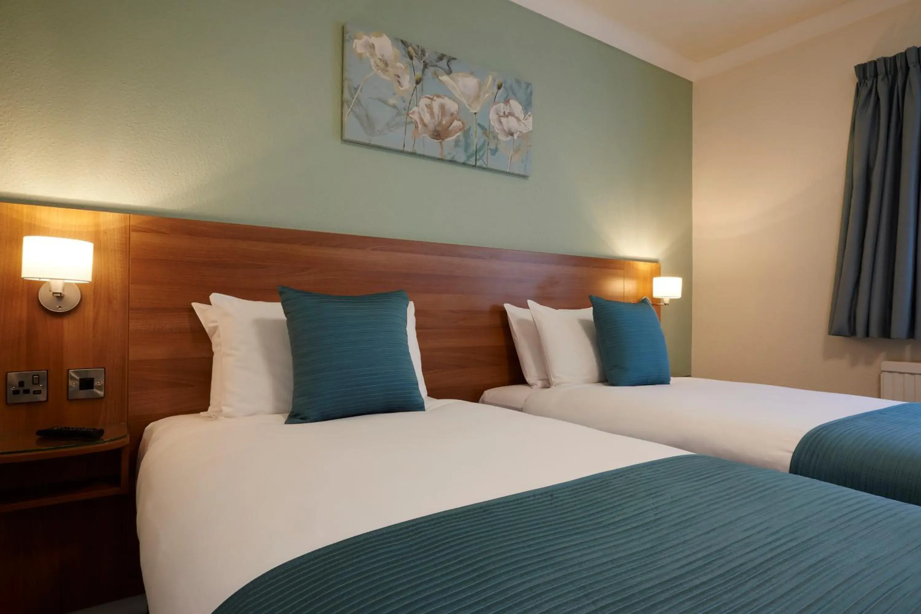 Classic Twin Room in Last Drop Village Hotel & Spa Classic Twin Room in Last Drop Village Hotel & Spa