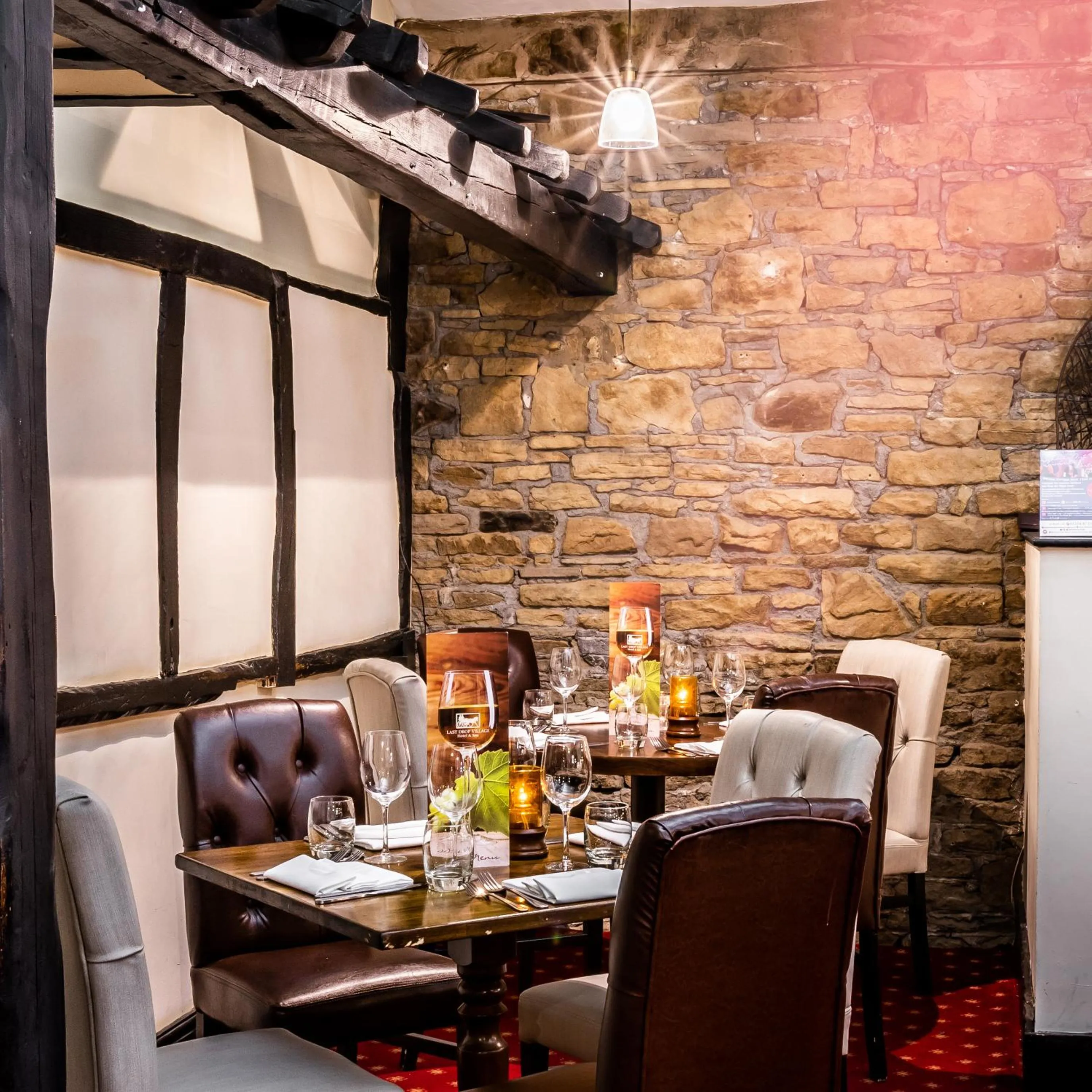 Restaurant/places to eat in Last Drop Village Hotel & Spa