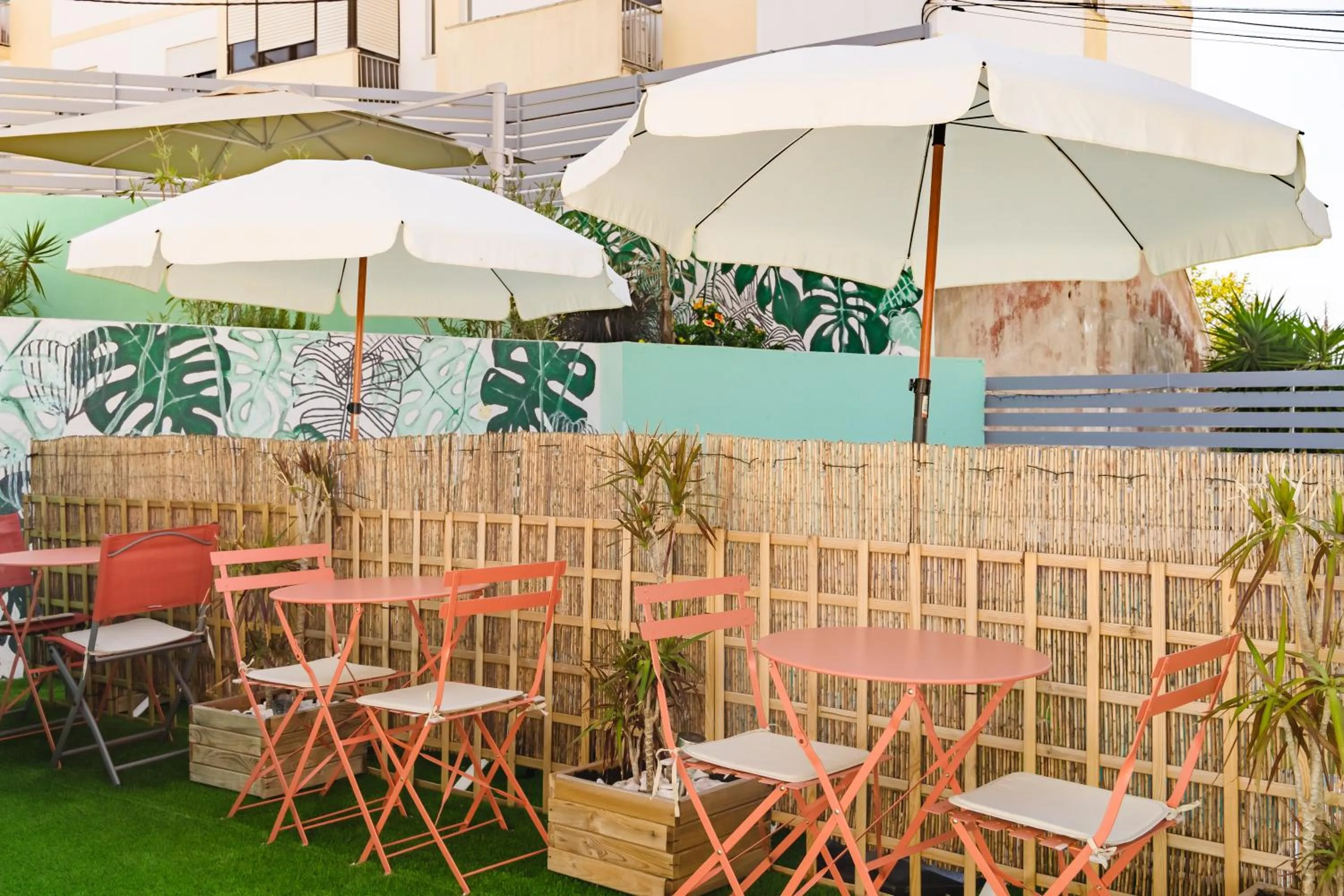 Property building in Villa Paraíso da Caparica