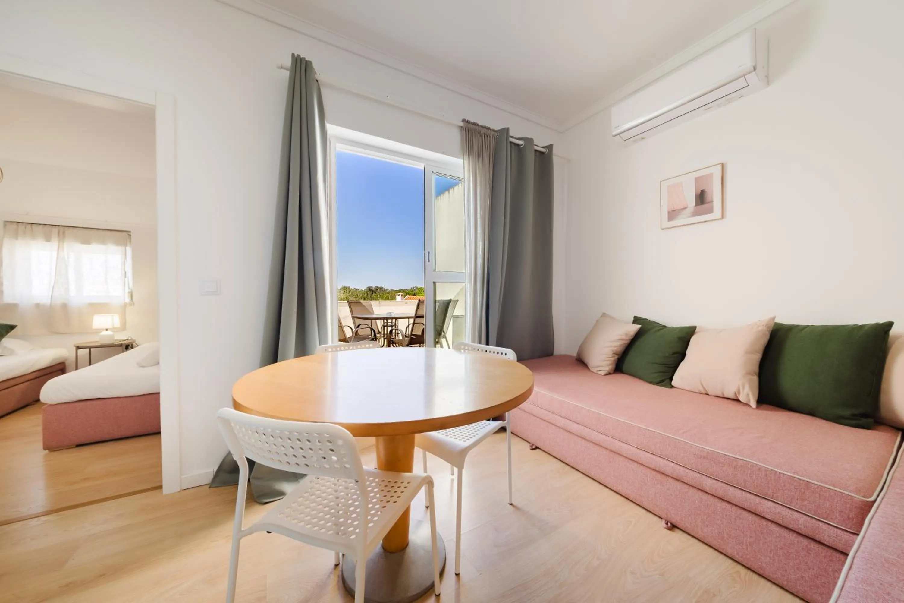 Bed in Villa Paraíso da Caparica