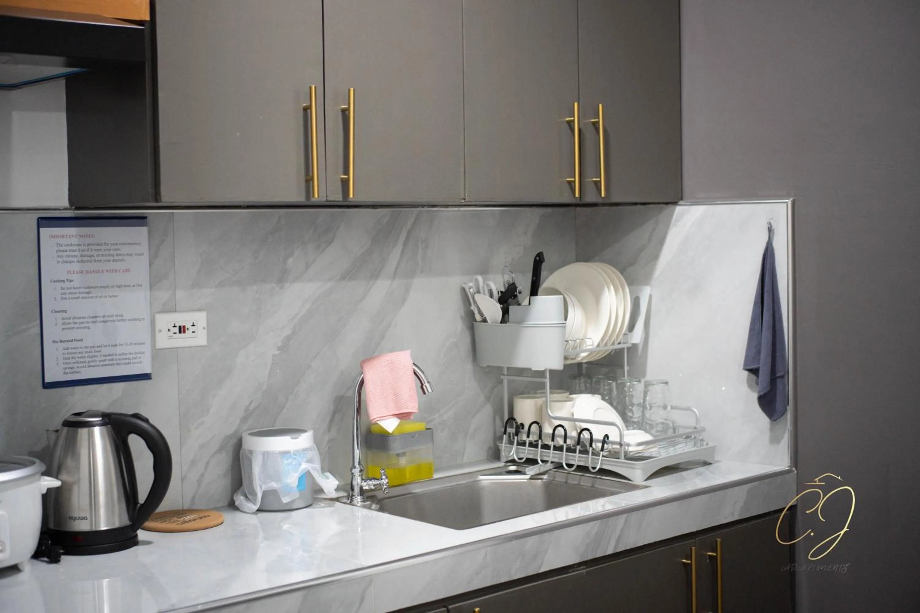 Coffee/tea facilities in CJ Apartments