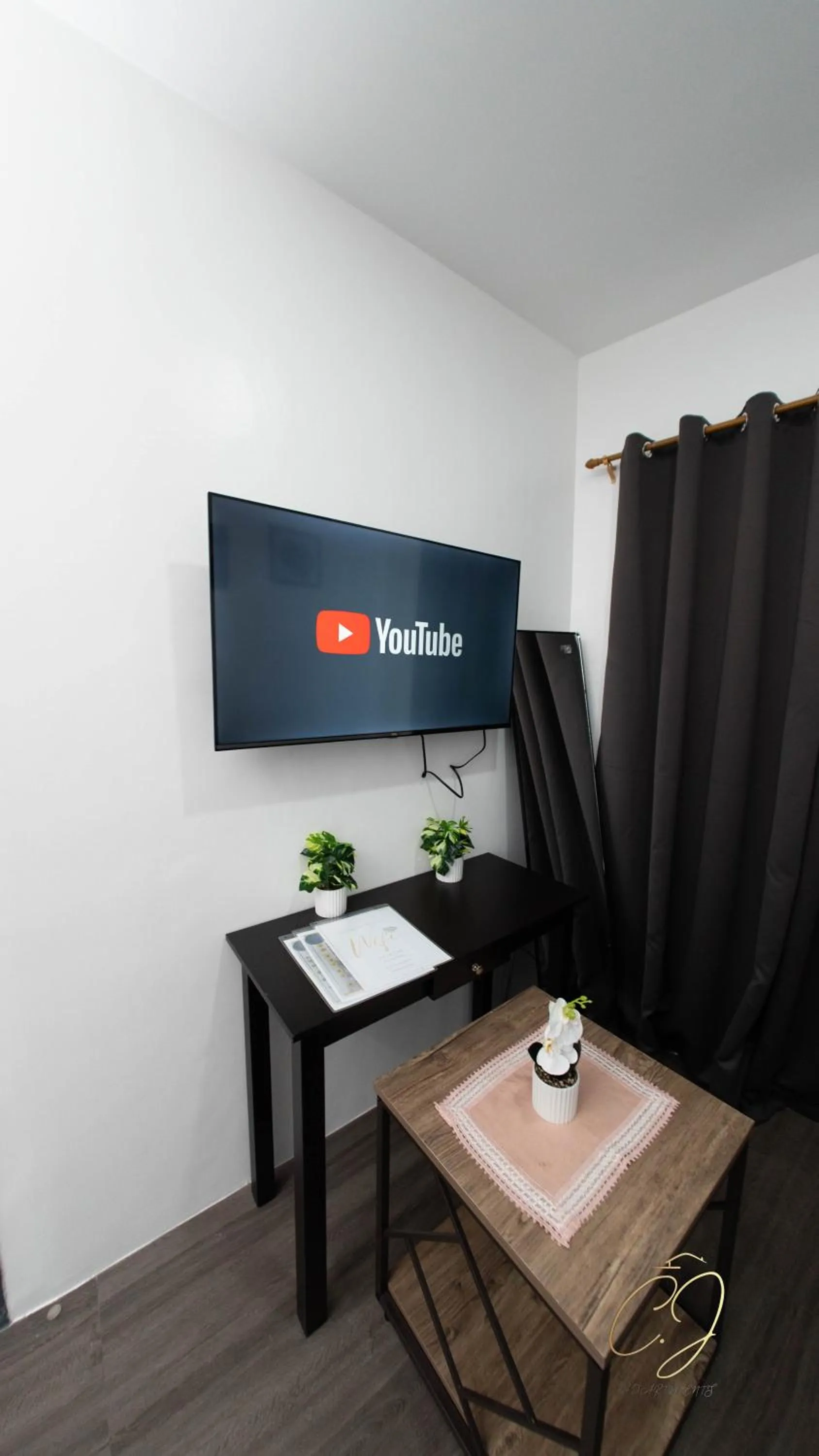 TV and multimedia in CJ Apartments