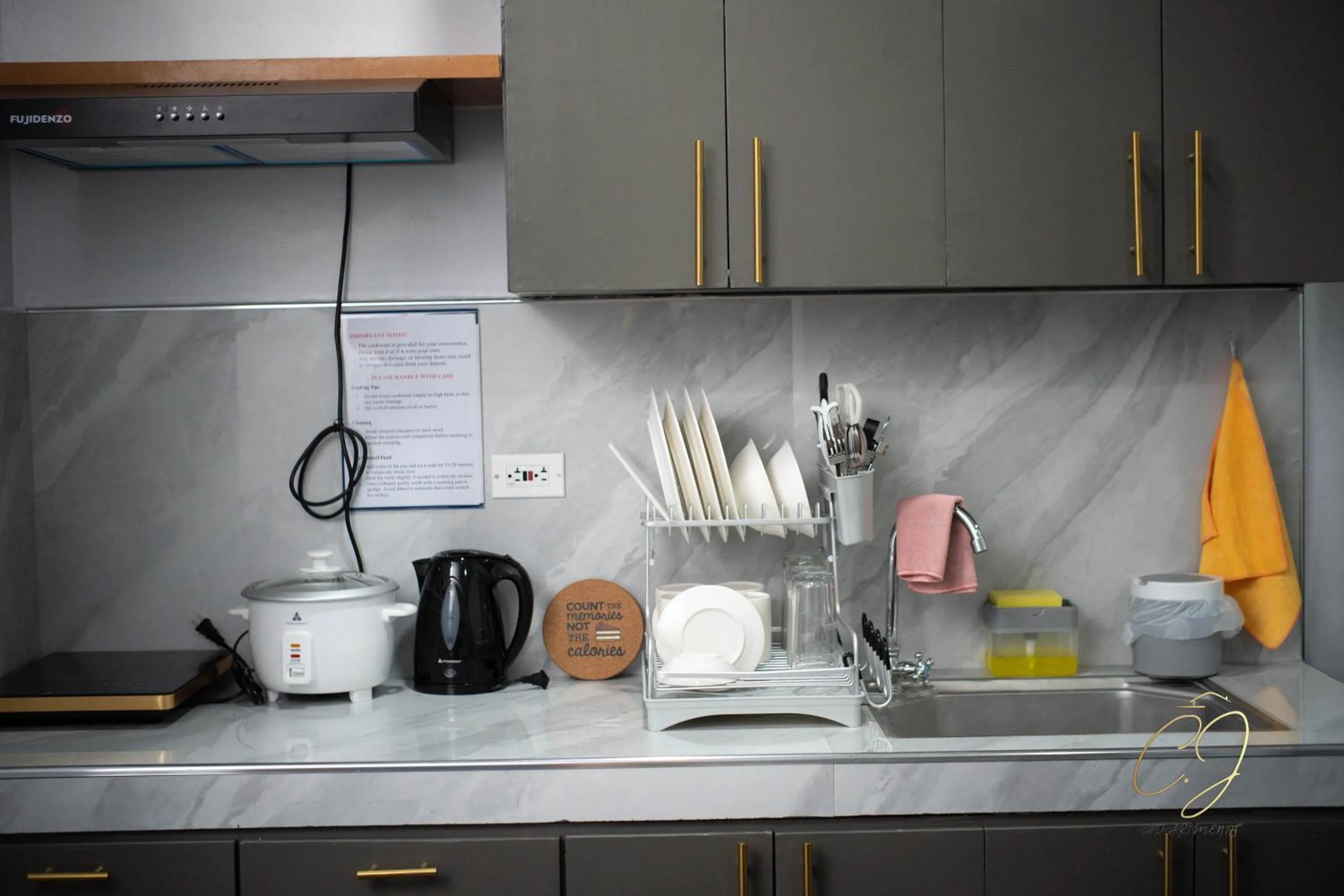 Coffee/tea facilities in CJ Apartments