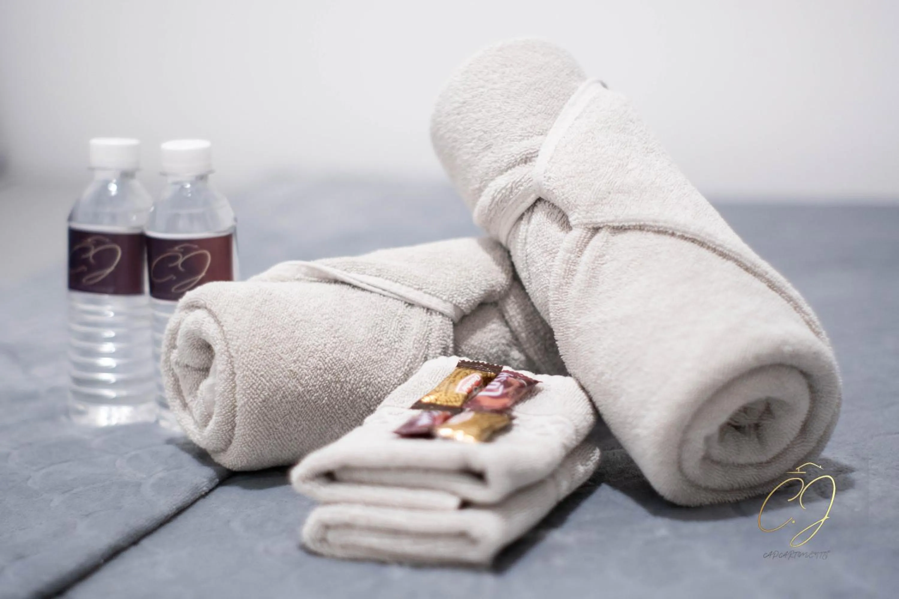 towels in CJ Apartments